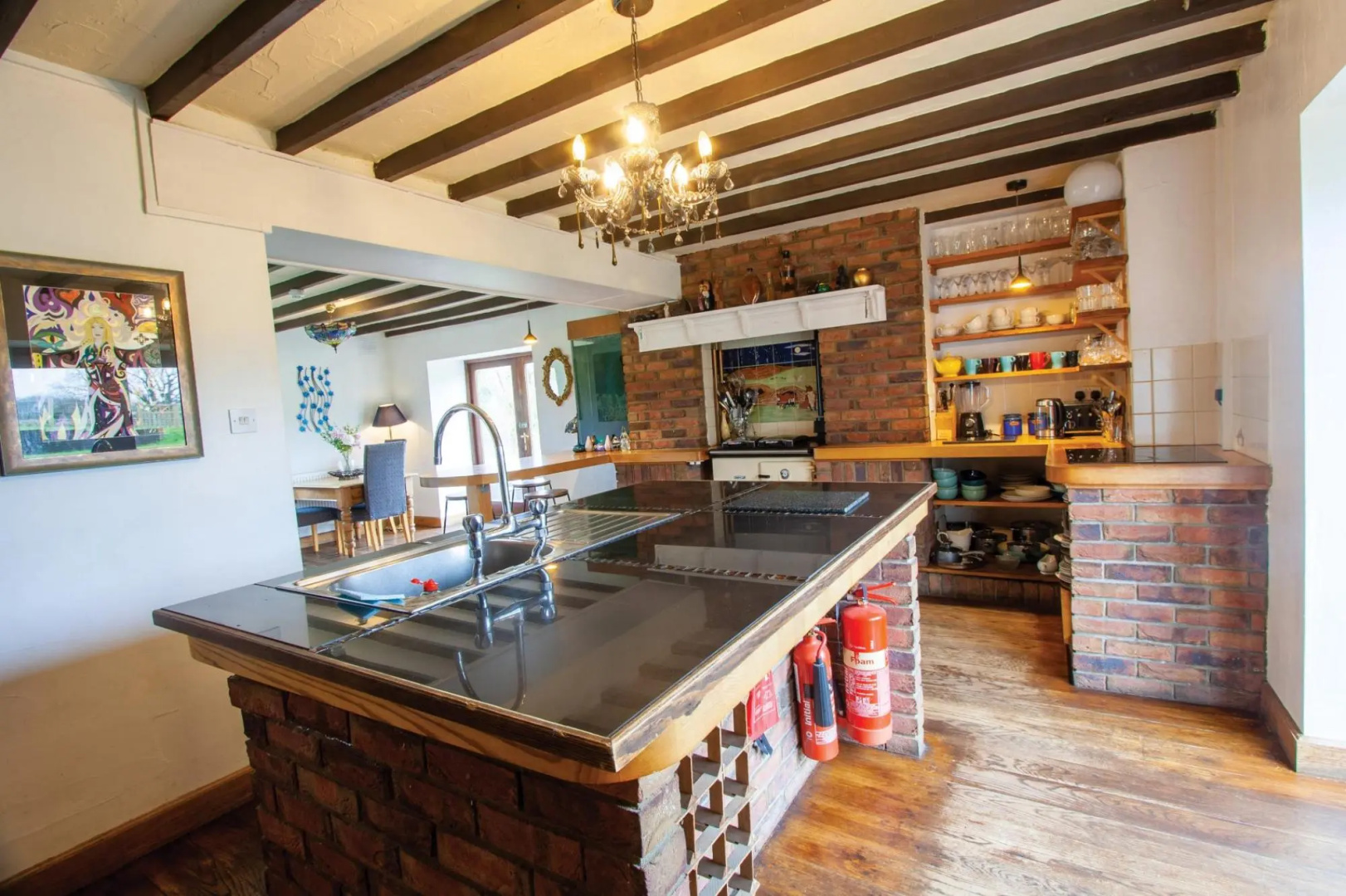 The Lake House Retreat - 7 Bedroom Holiday Home - Sleeps 20 - Southgate