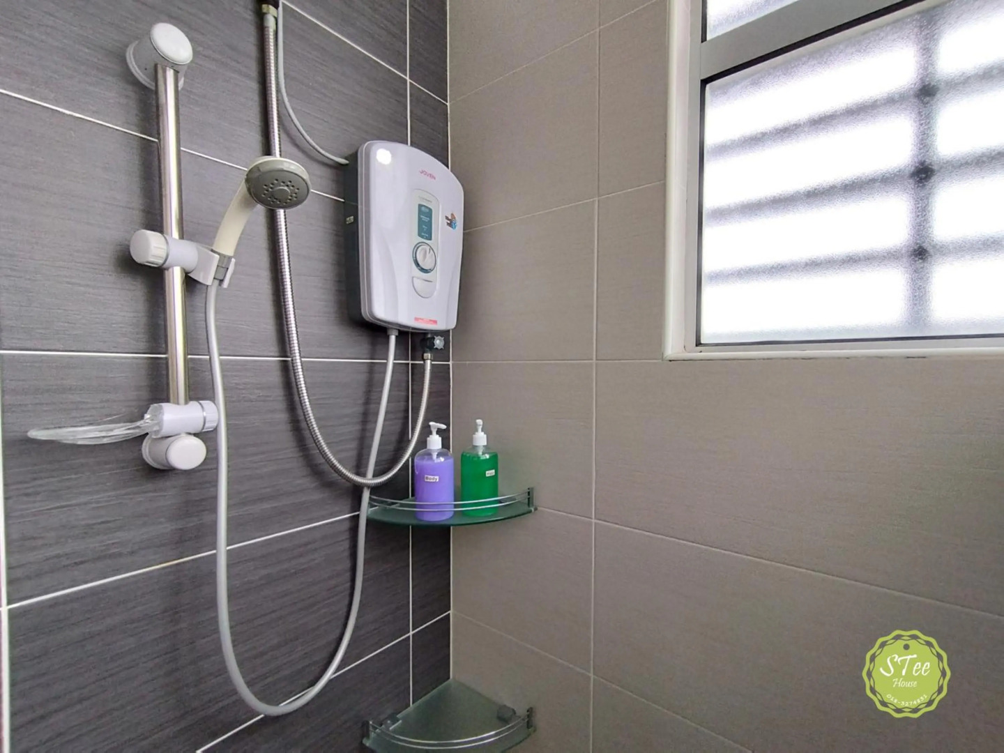 Oscar 4 pax- Mount Austin-Netflix -Ikea Toppen-Jusco