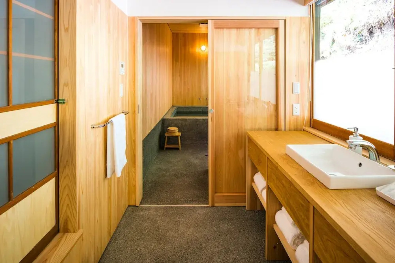 Setouchi Cominca Stays Hiroshima FROSEN