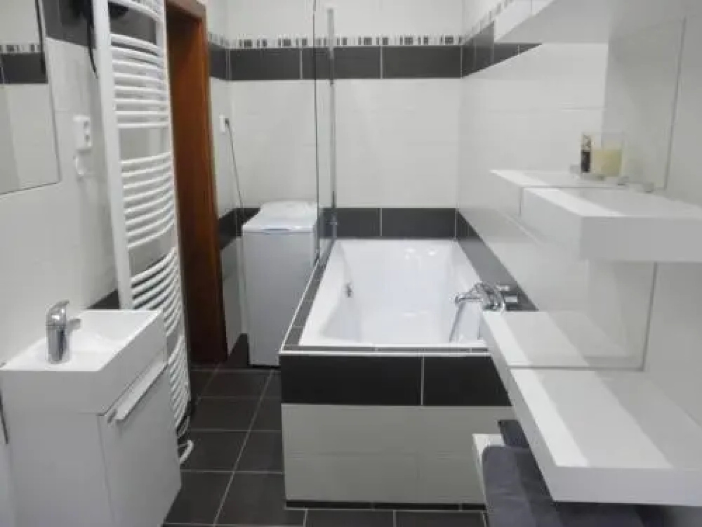 Ski Bike Hike Apartment