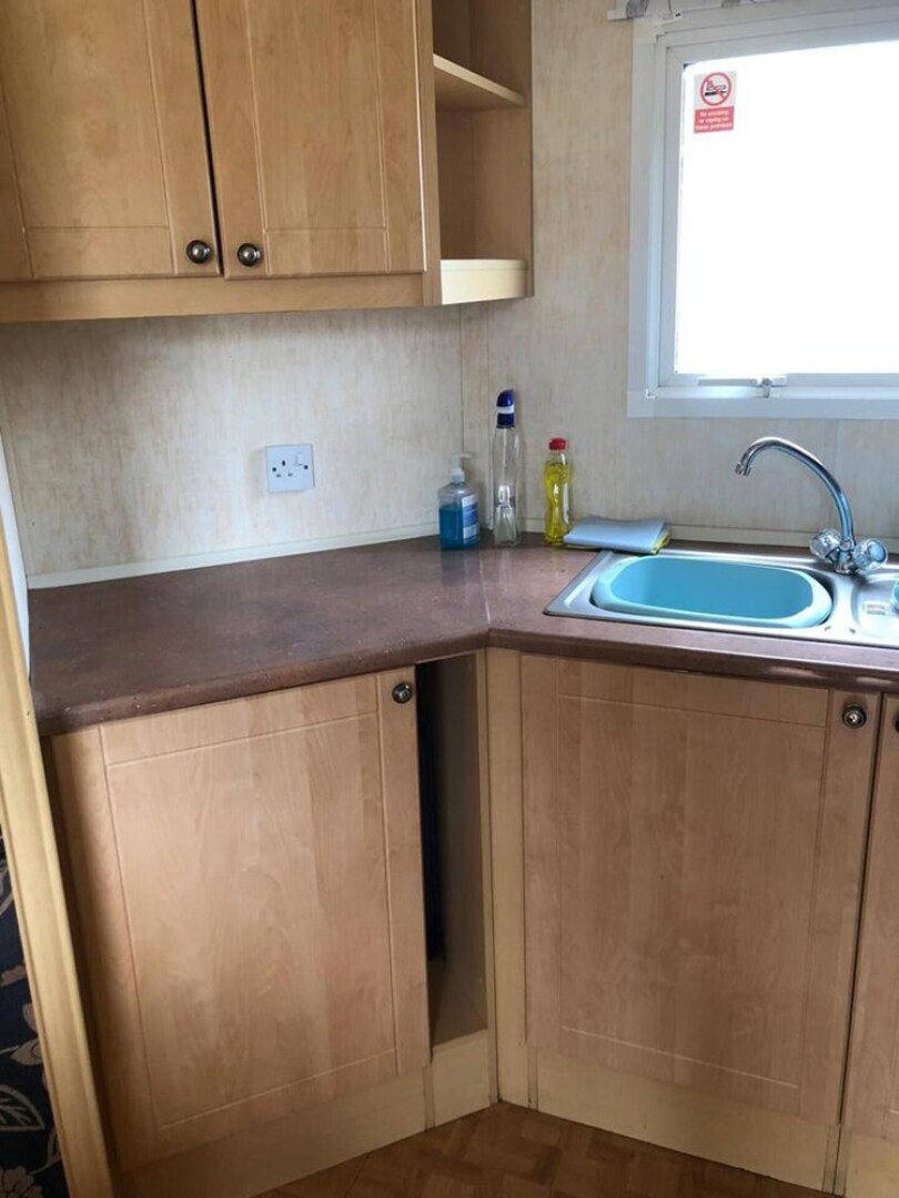 Inviting 3 Bedrooms Caravan gas Central Heating
