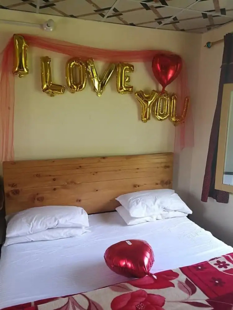 Sarkar Hotel kachura