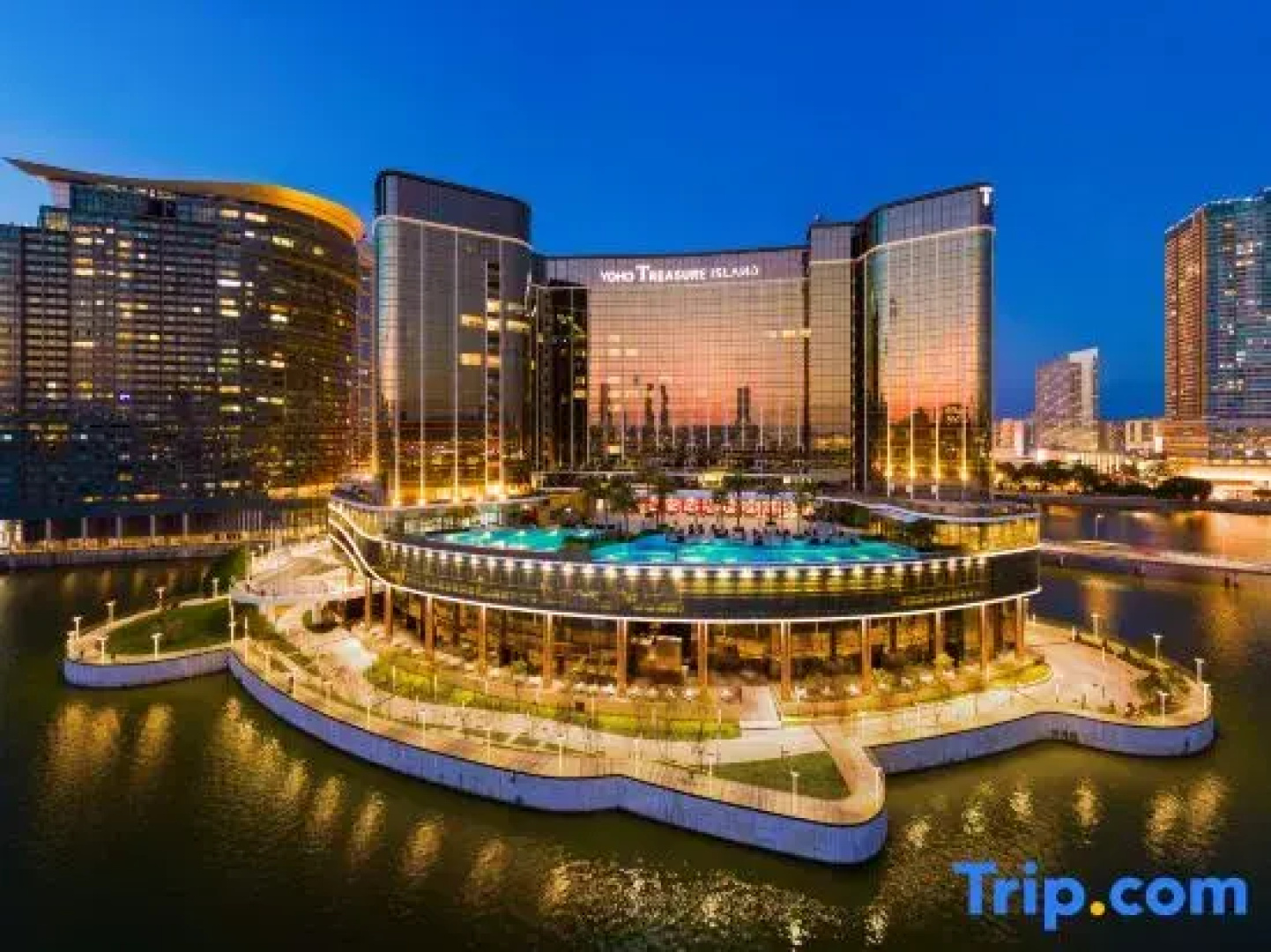 YOHO Treasure Island Hotel