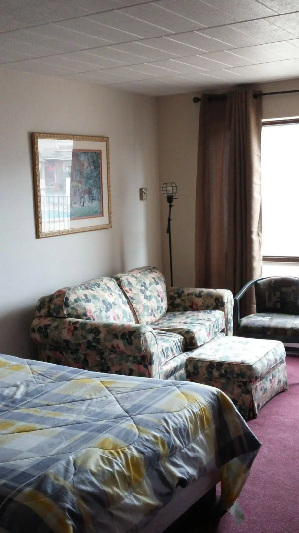 Towne and Country Motel