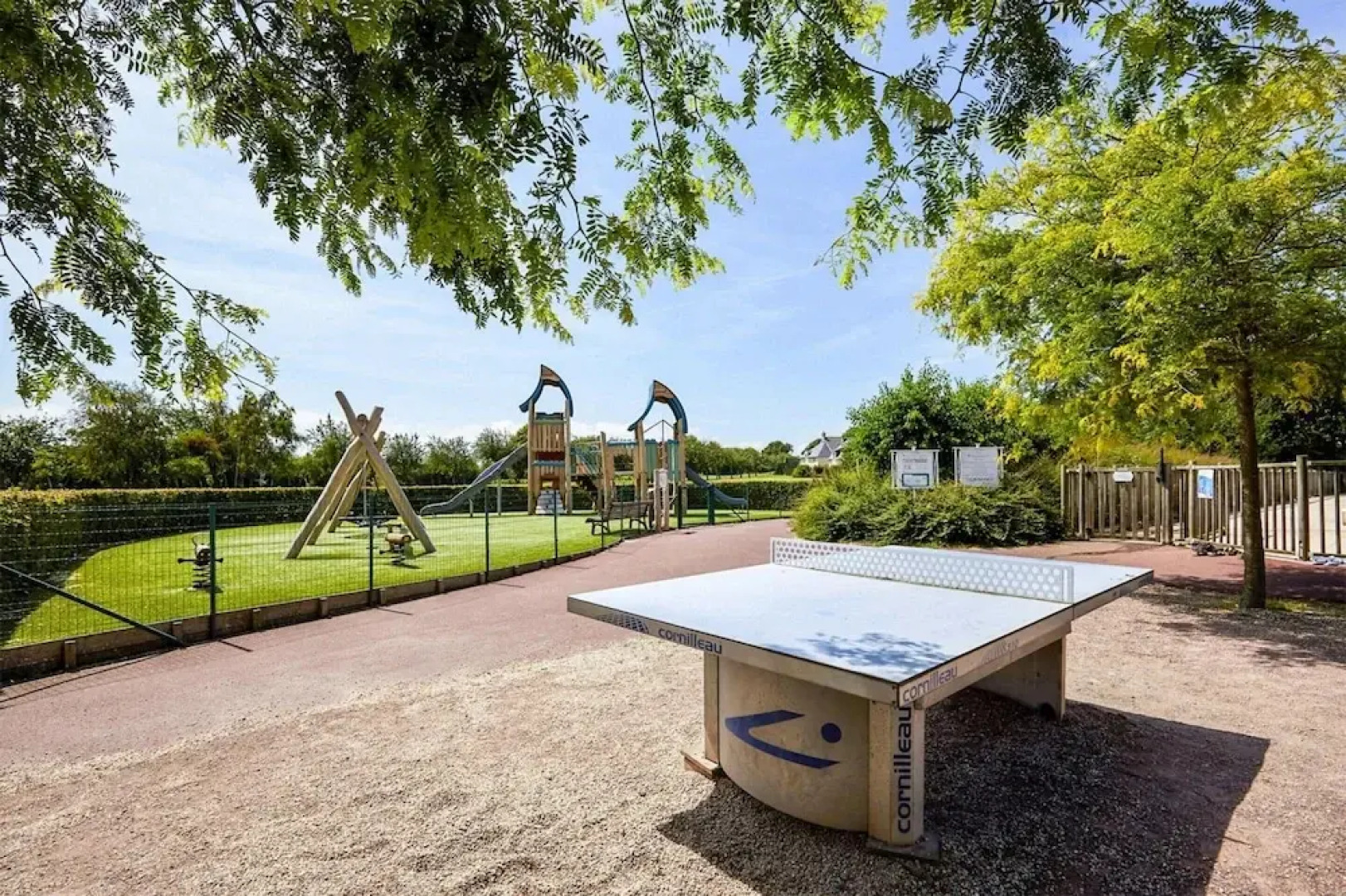 Holiday Home in Residence Le Green Beach, Port-en-besssin-huppain