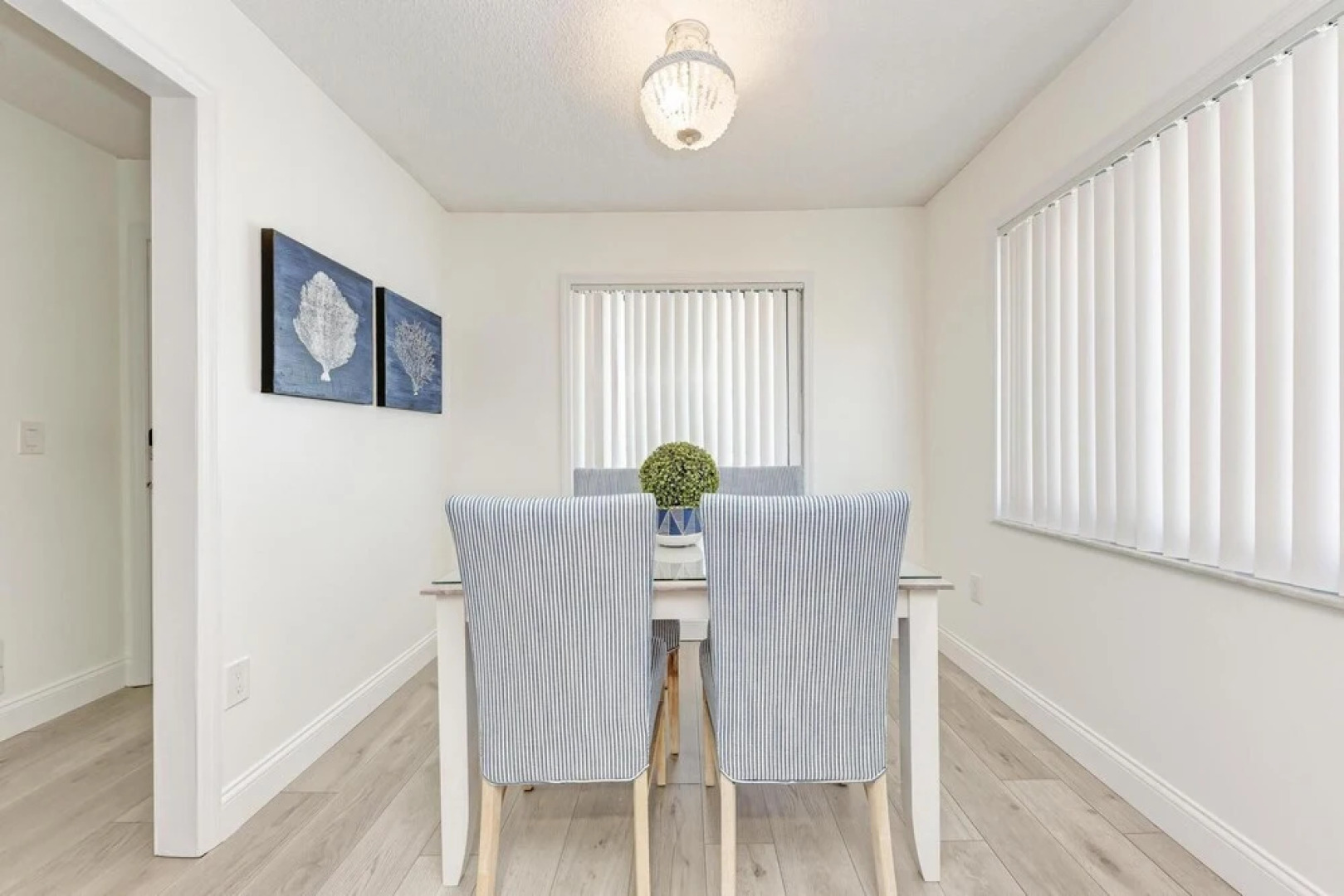 Absolute Paradise Ami-private Beach Access-water Views From Every Window-heated Pool- Walk To 14 Restaurants