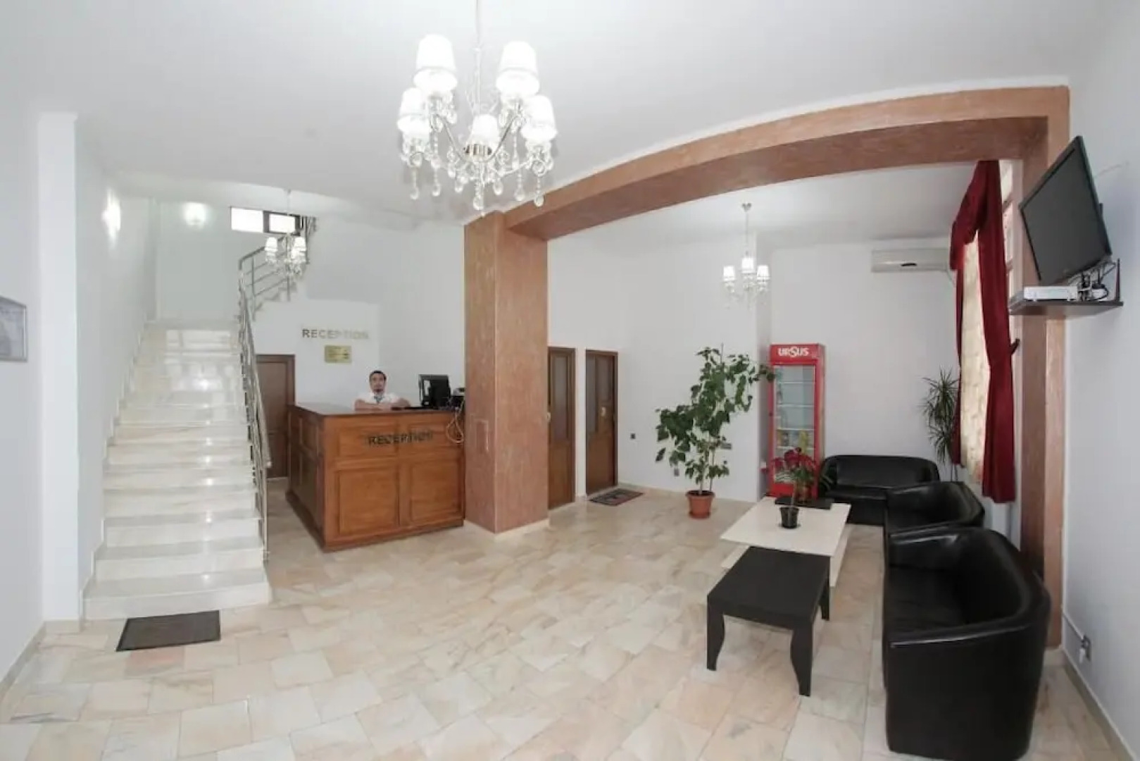 Hotel Rebis International