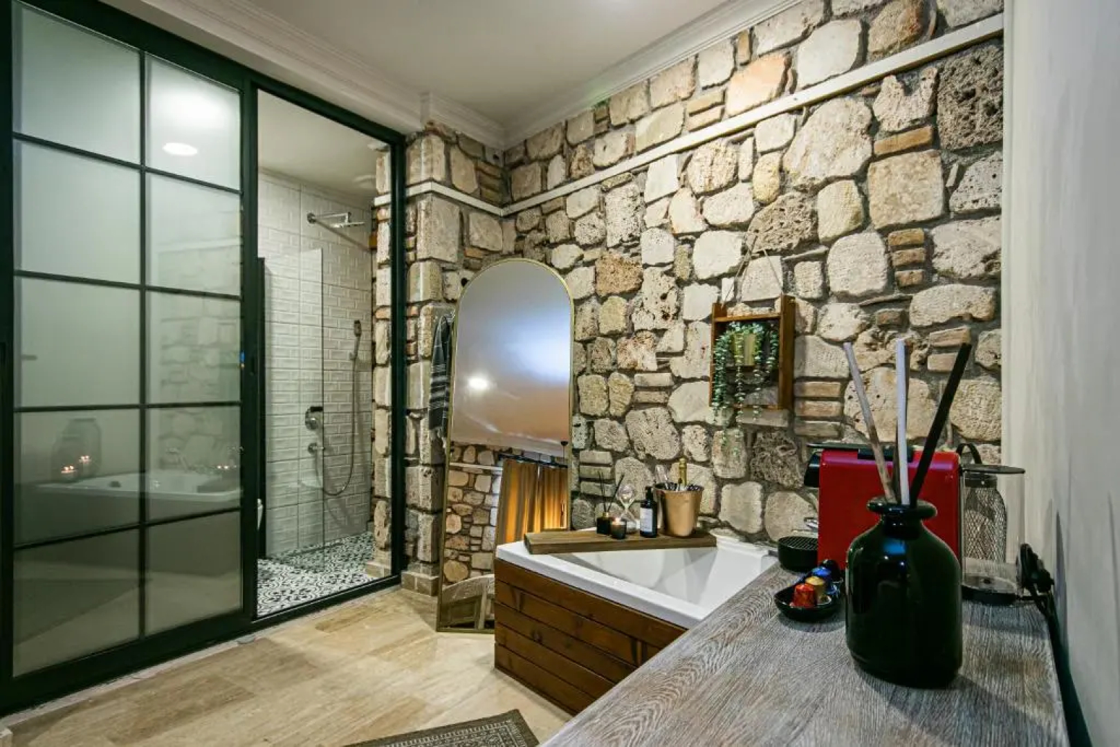 Noa's Boutique Hotel