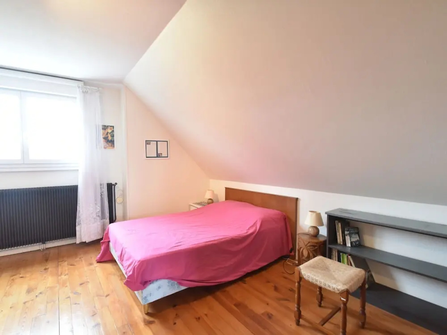 Cozy Holiday Home in Saint-Germain-sur-Ay with garden