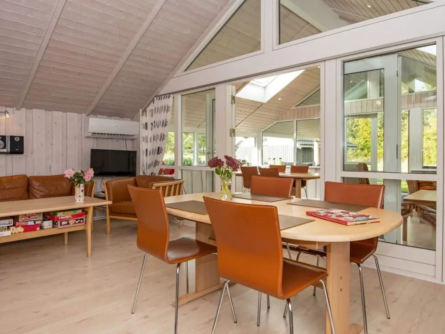 Delightful Holiday Home in Hovborg Jutland with Whirlpool