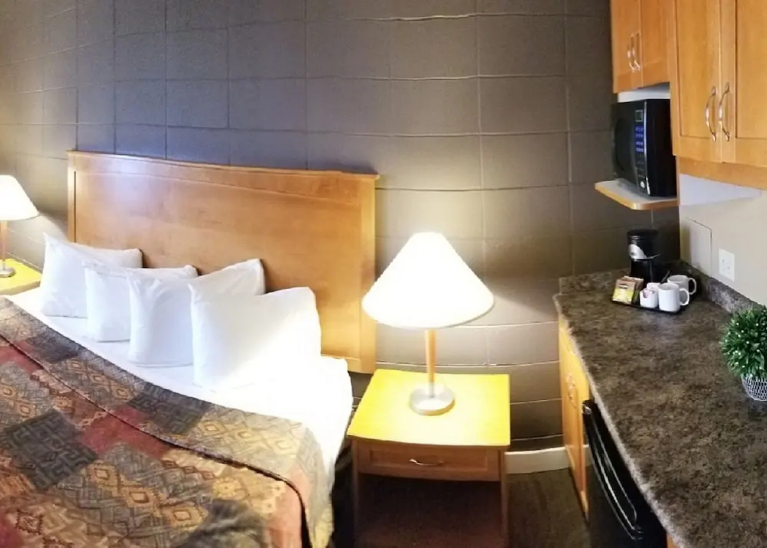 The Neighbourhood Inn Express