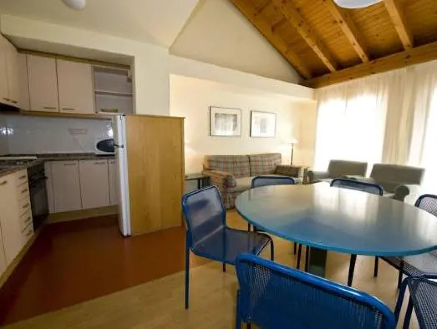 Apartamentos Pessets Adelaida