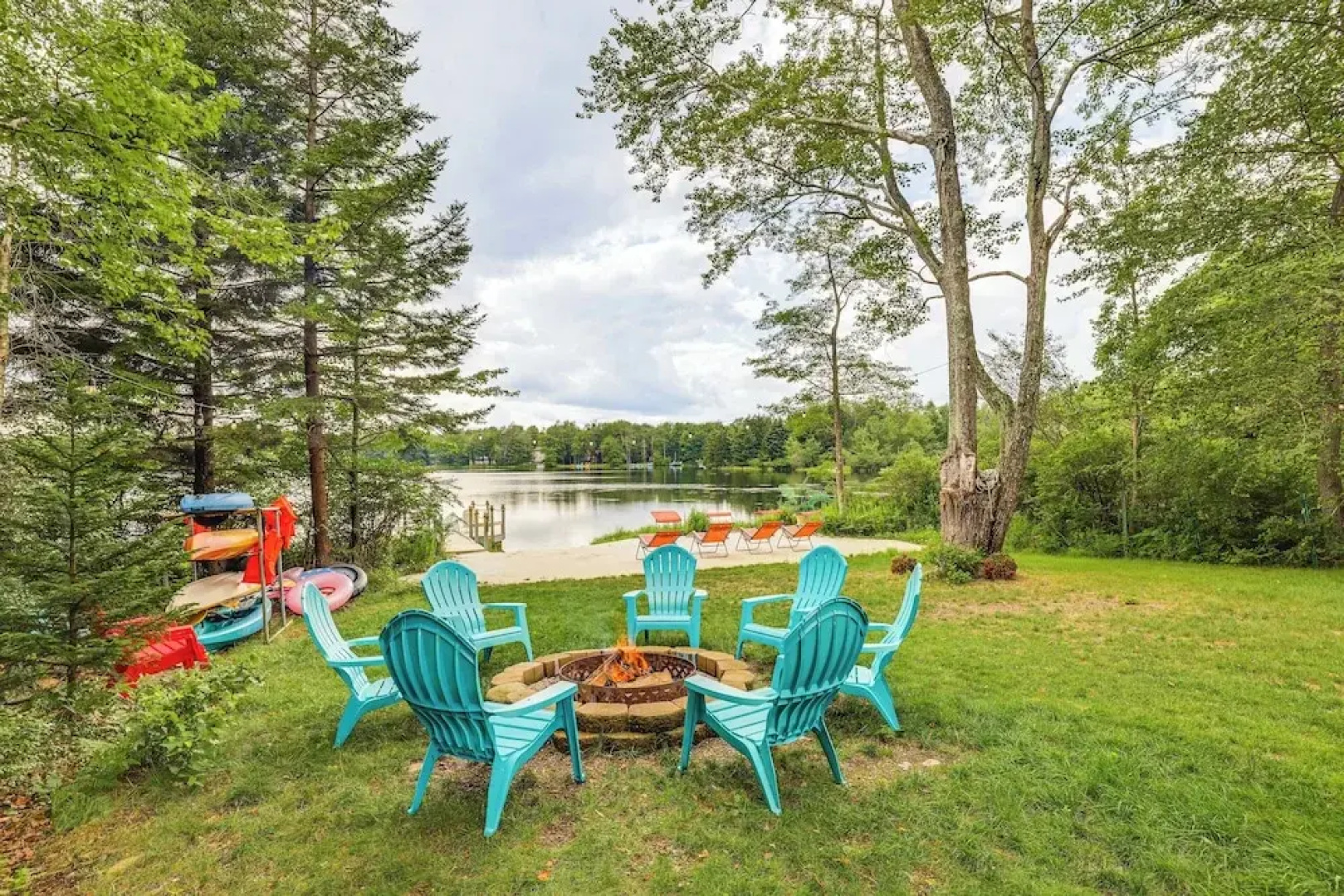 Luxe Lake House w/ Private Beach in Pocono Summit