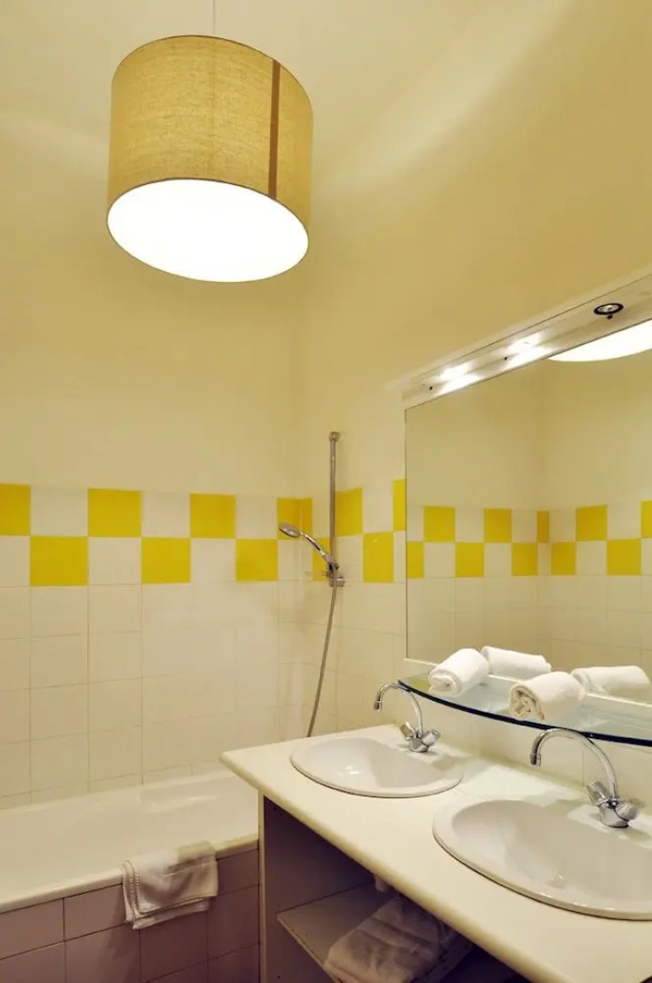 Temporesidence - Amiraute royale