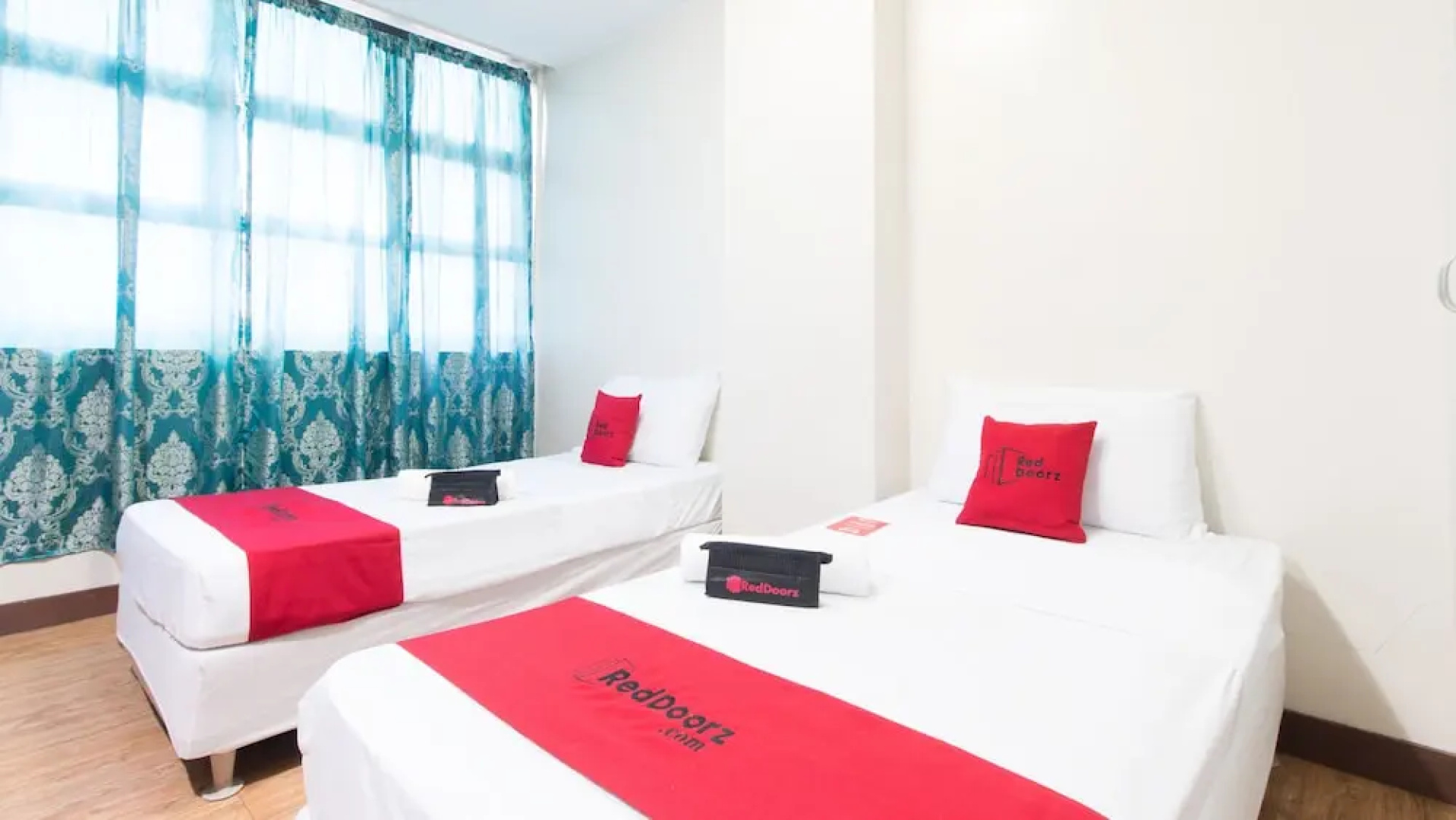 Zdb Condotel by RedDoorz