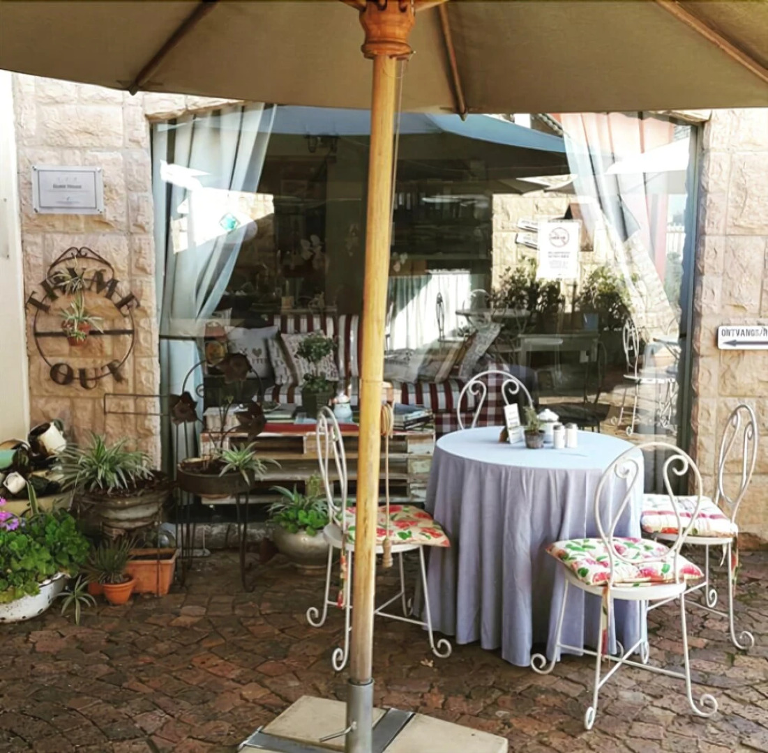 Homestead Guesthouse and Coffee Shoppe