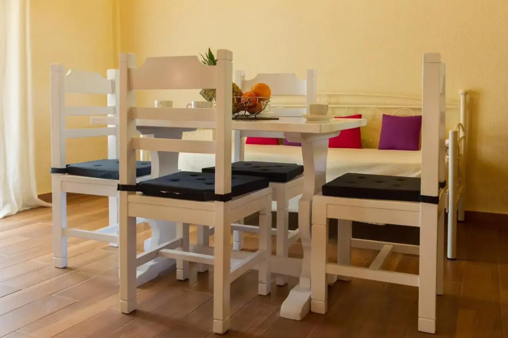 Renata Rooms & Studios