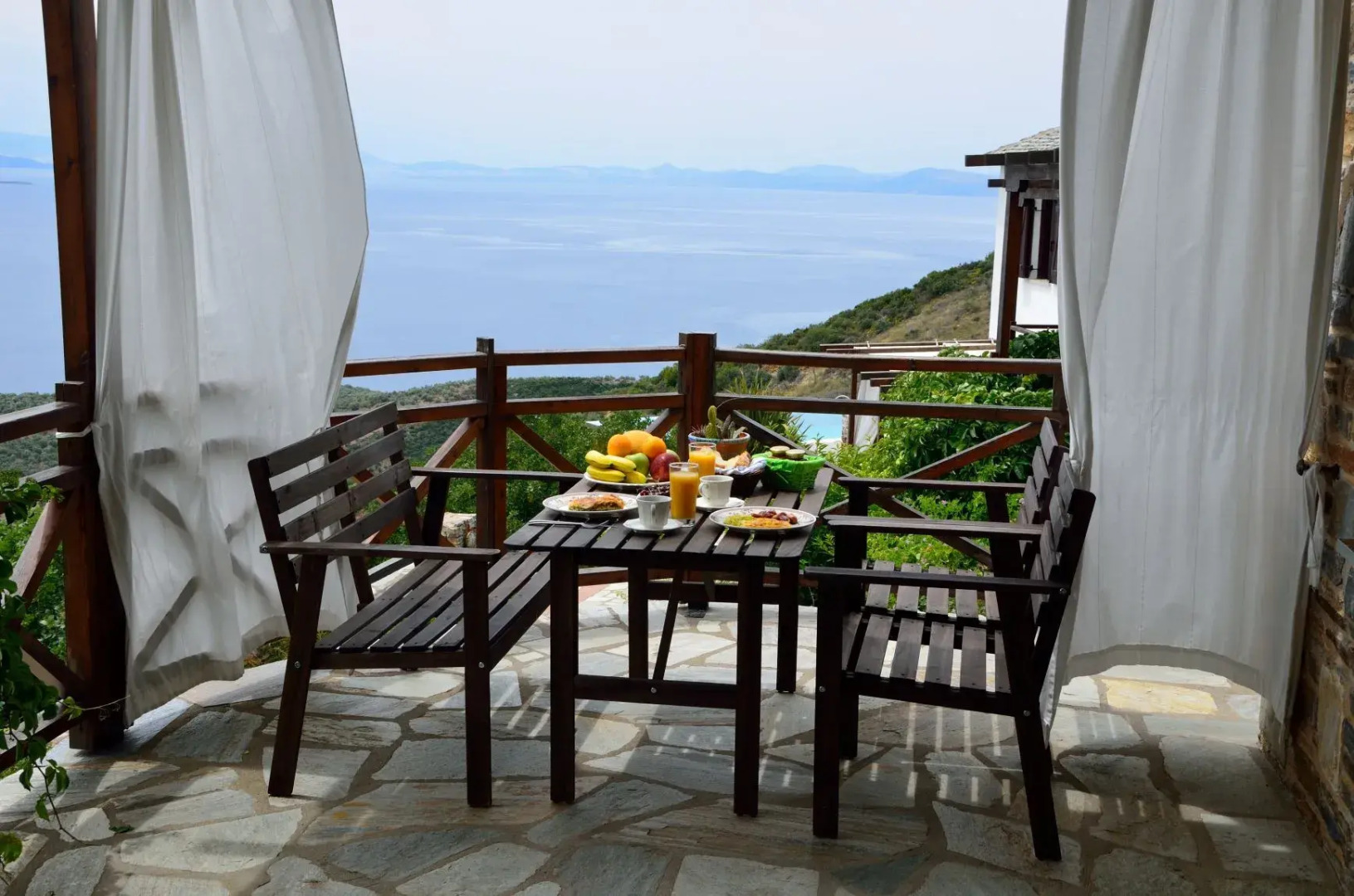 Esperos Suites & Villas