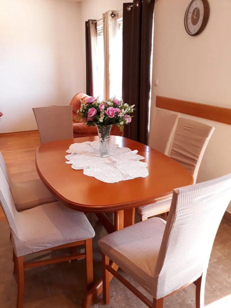 Apartment Zdravko - with parking : A1 Omis, Riviera Omis