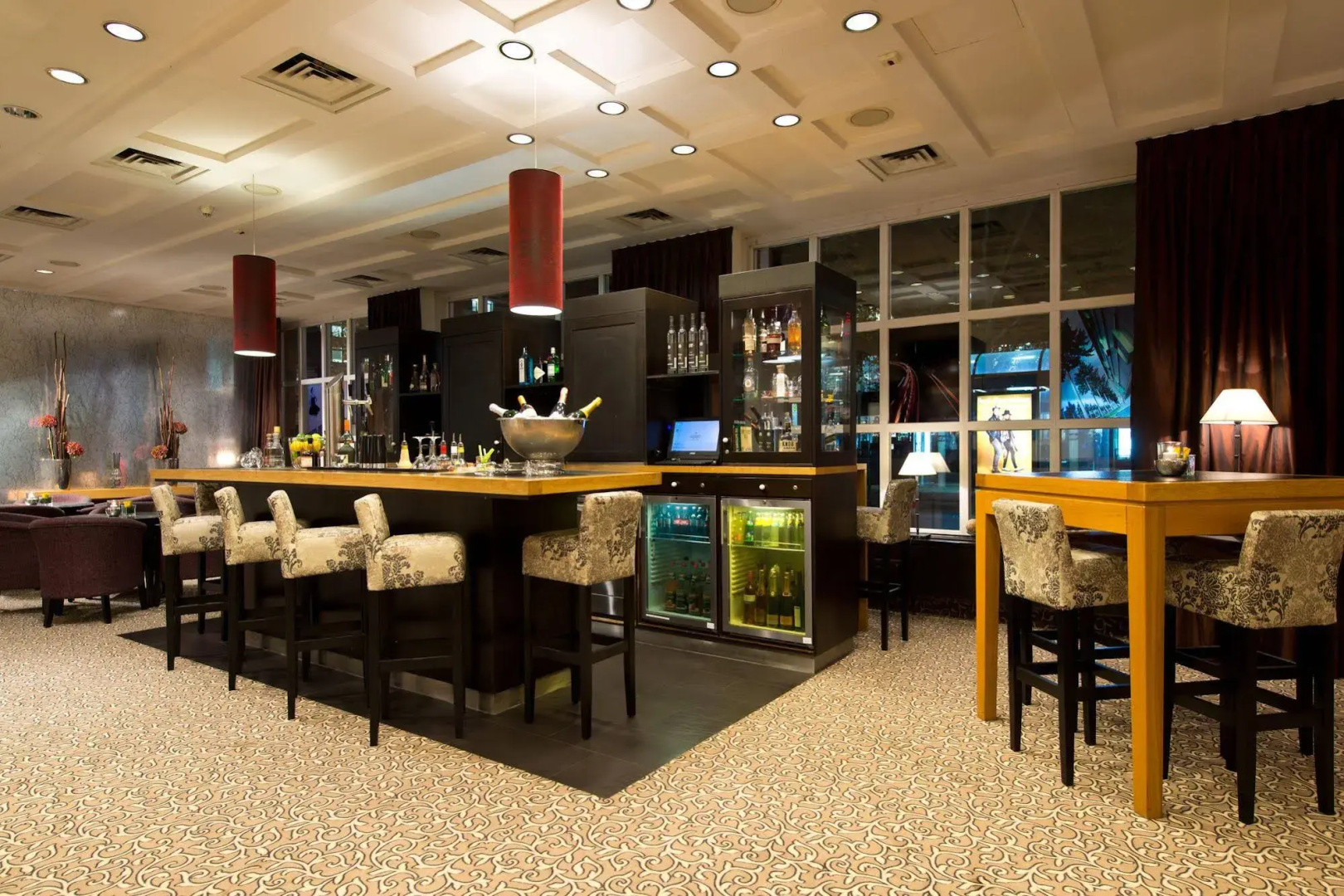 Отель The Q - Quadro City Hotel