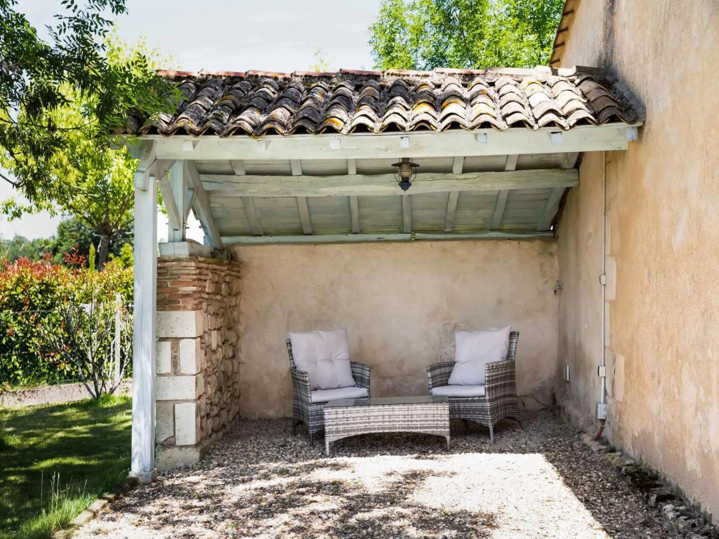 Tranquil Home in Saint-Martin-de-Gurson, 15min from Saint Emilion's vineyard