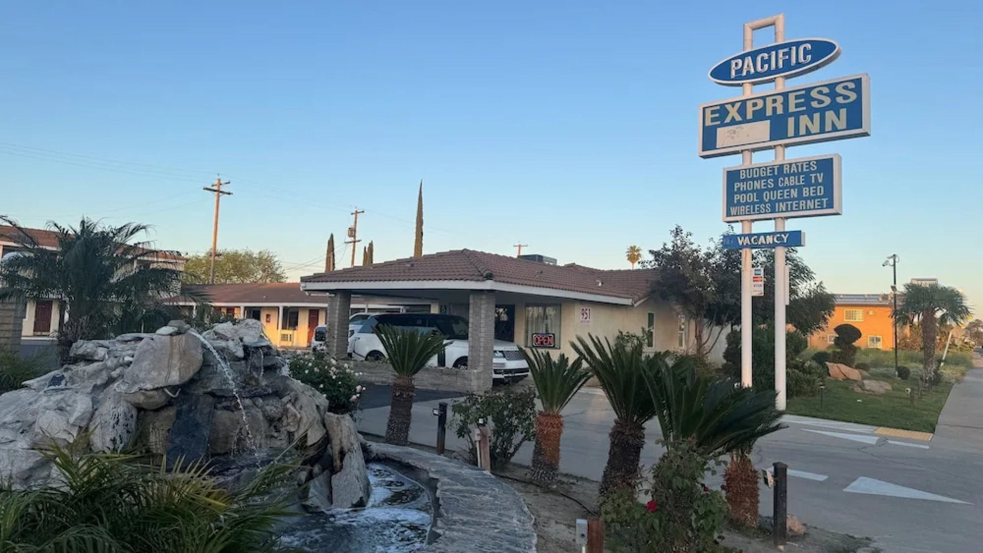 Pacific Express Inn