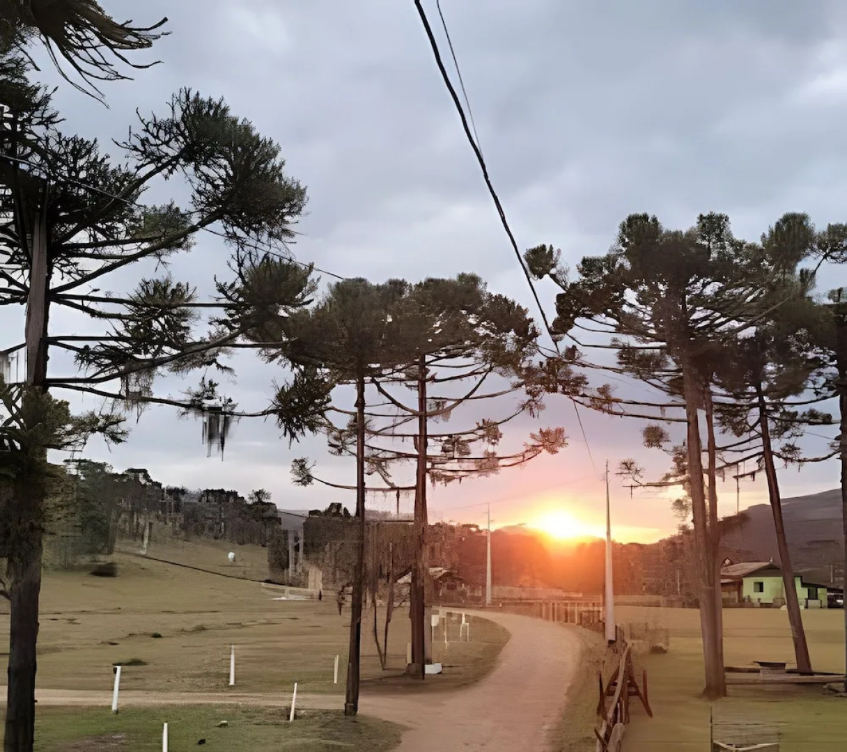 Cabana Pequeno Bosque Com Vista - o Rio, à 15 km da cidade