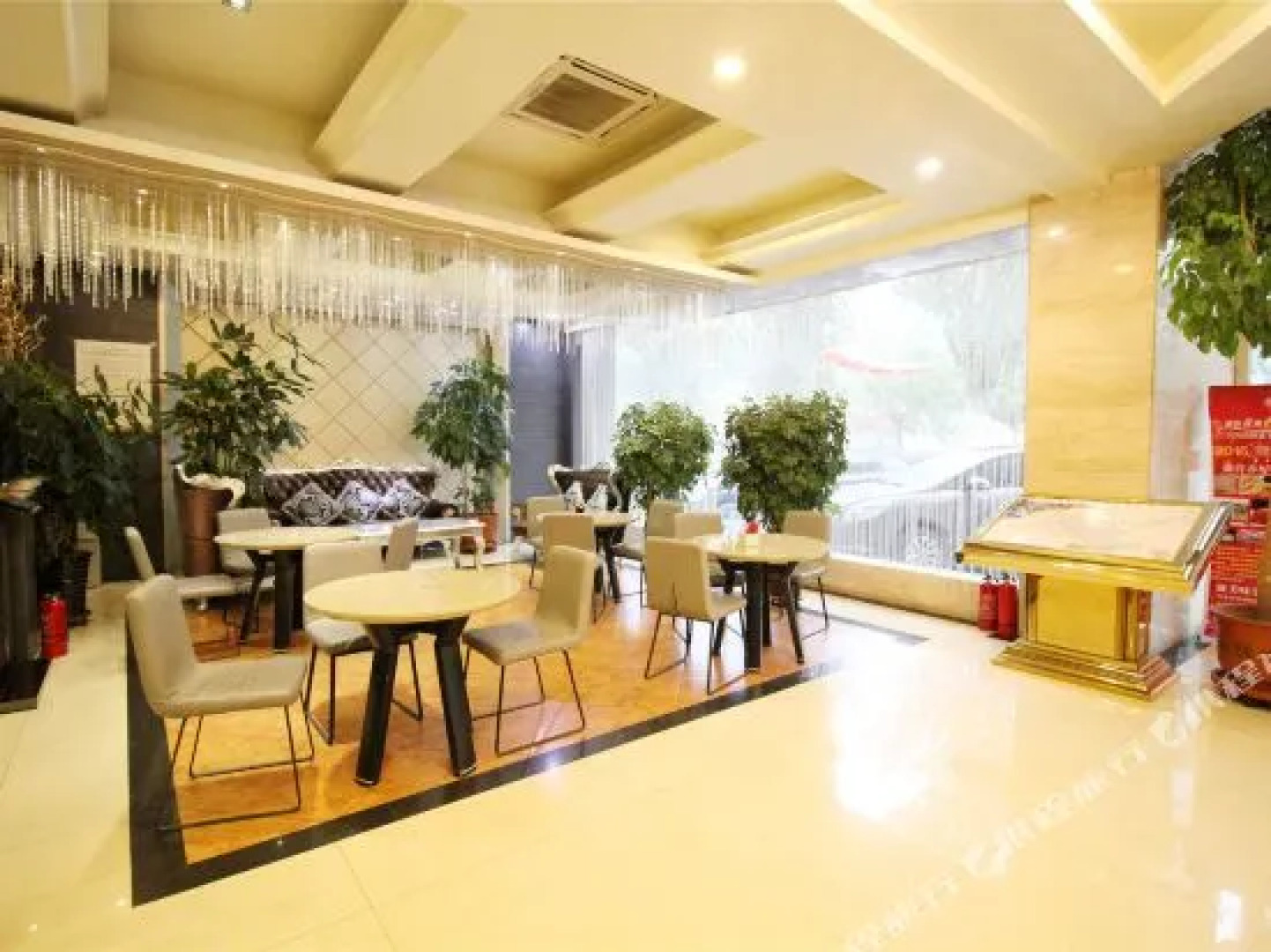 Jia Yu Hotel (Hohhot Water Park Metro Station Branch)