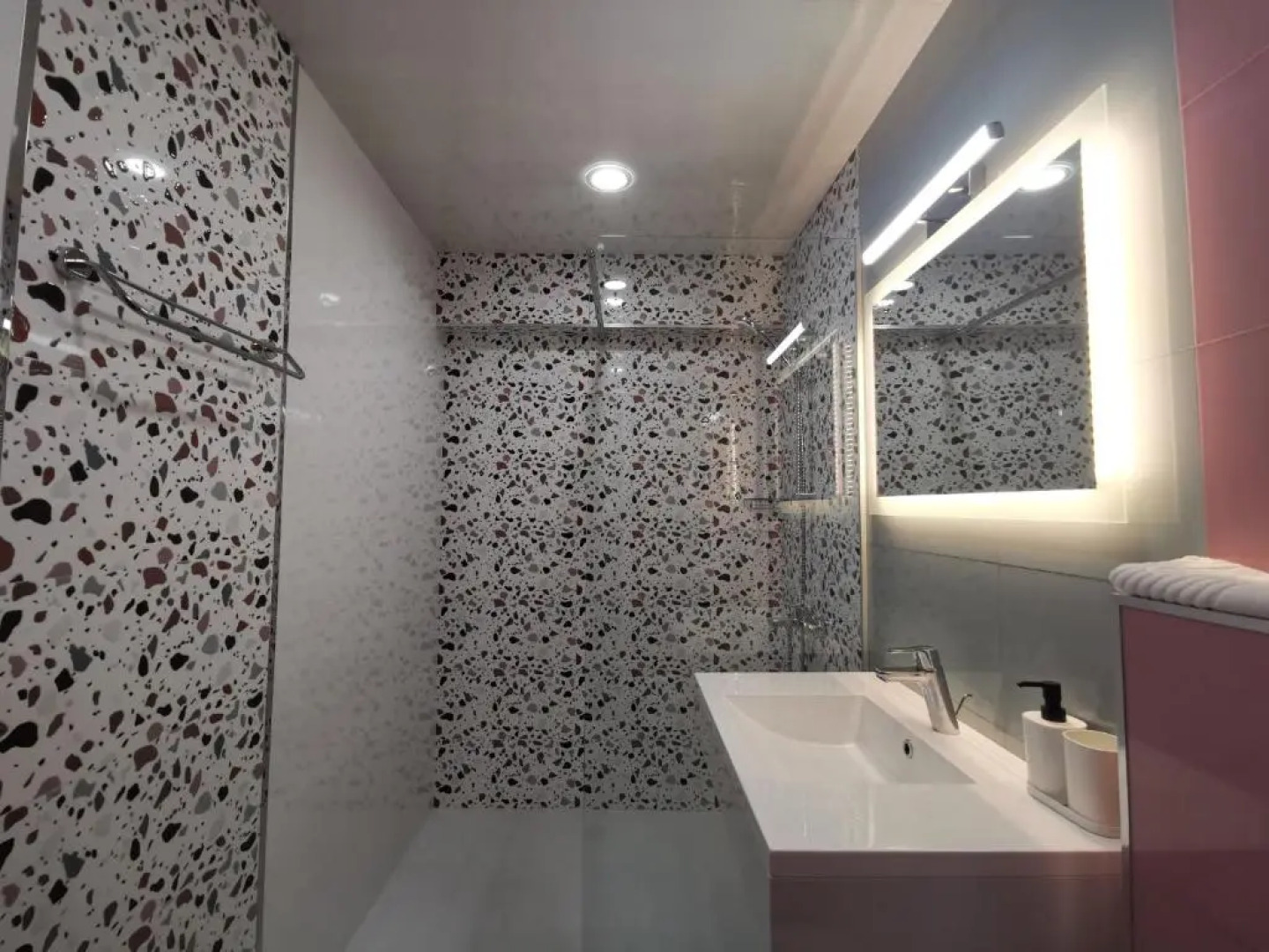 Lime House, Kyustendil