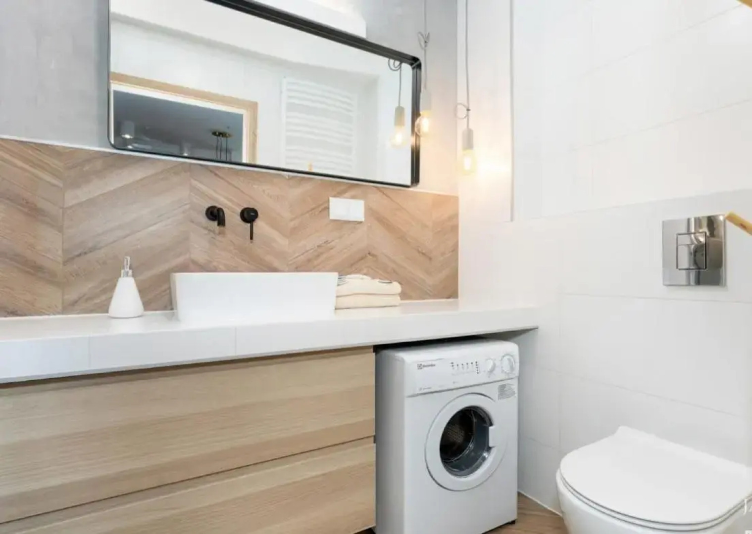 Sailor 7 Z bocznym widokiem na morze