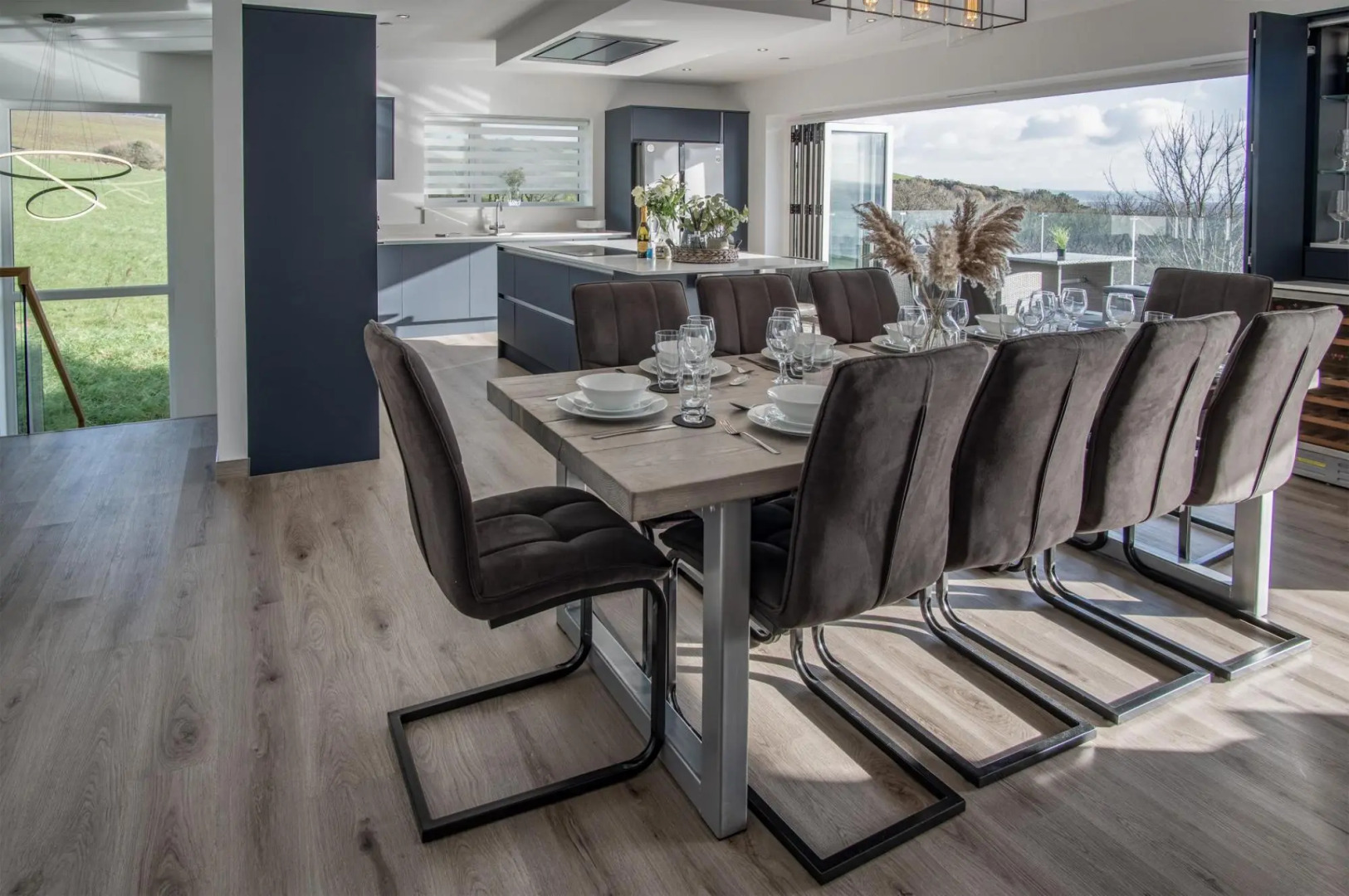 Sunrise - 5 Bedroom Luxurious Holiday Home - Pendine