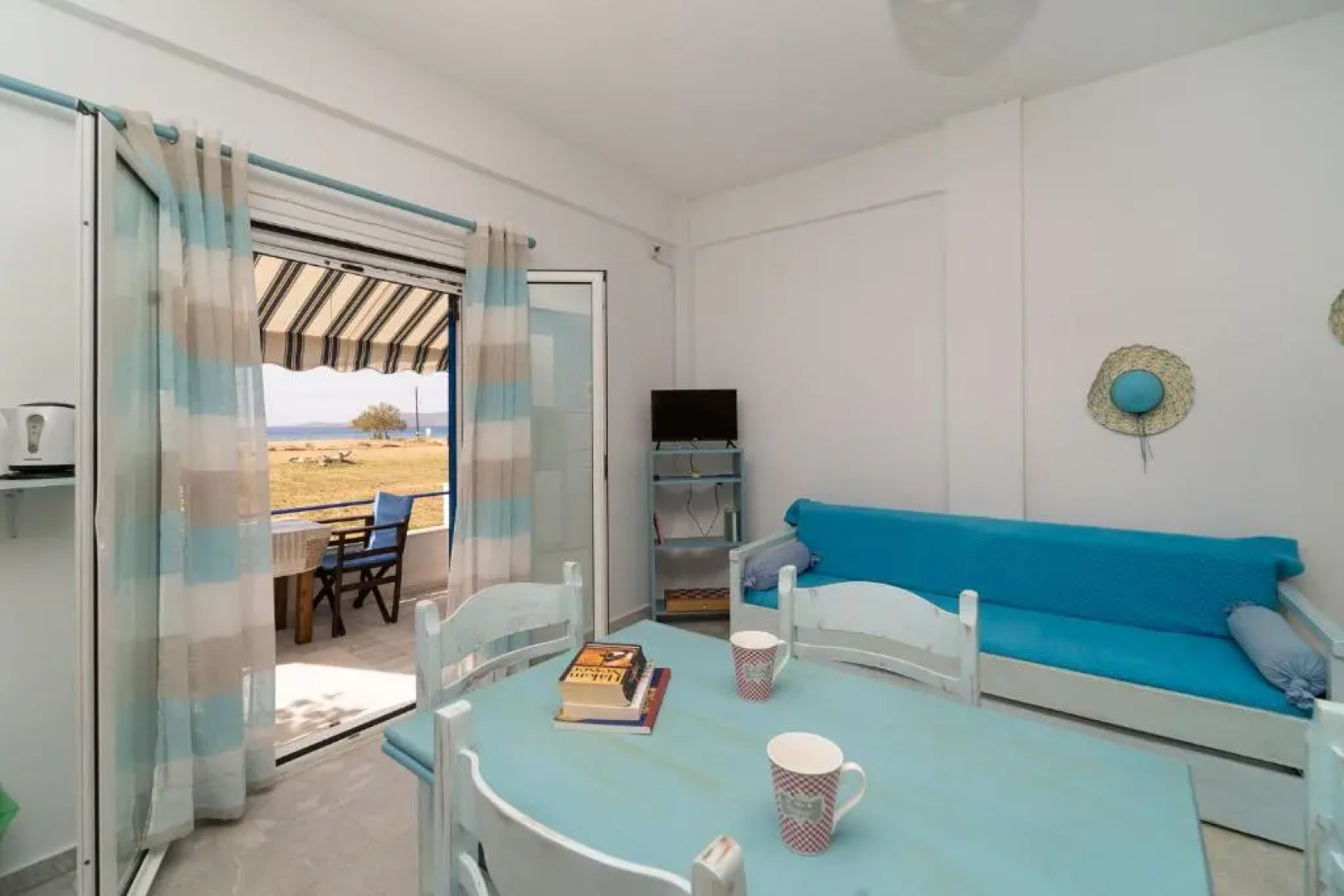 Blue Houses Apartments