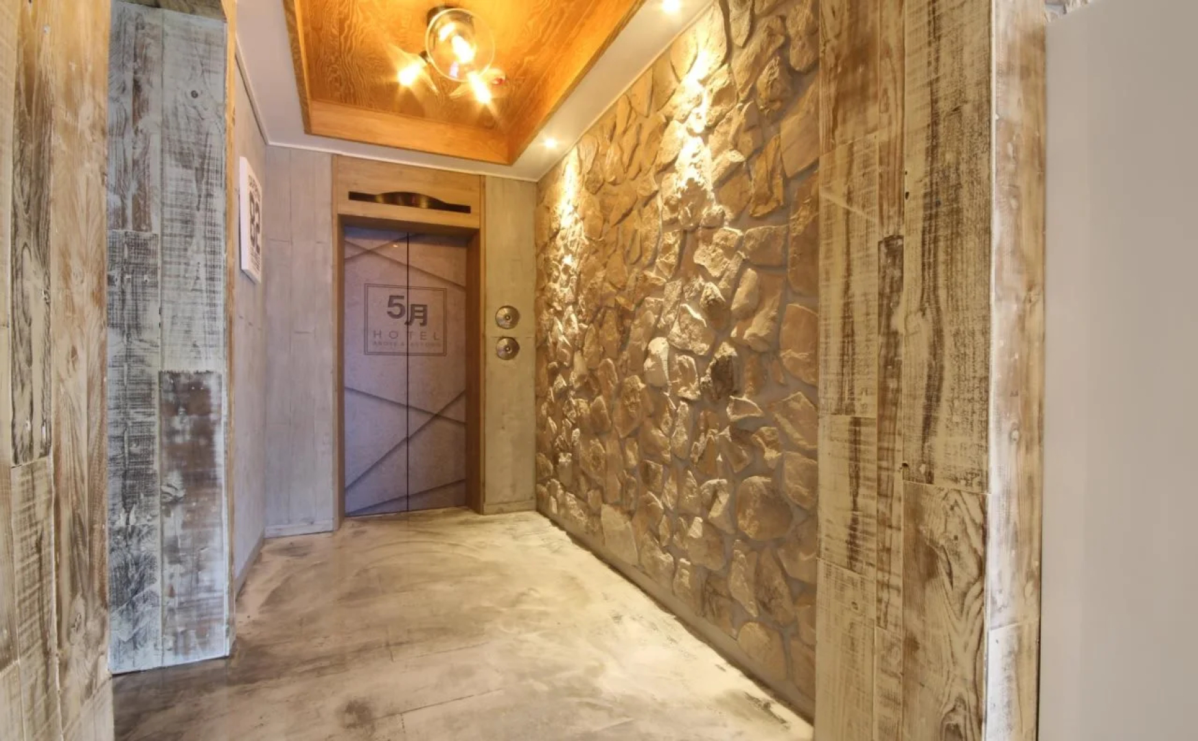 Boutique Hotel May