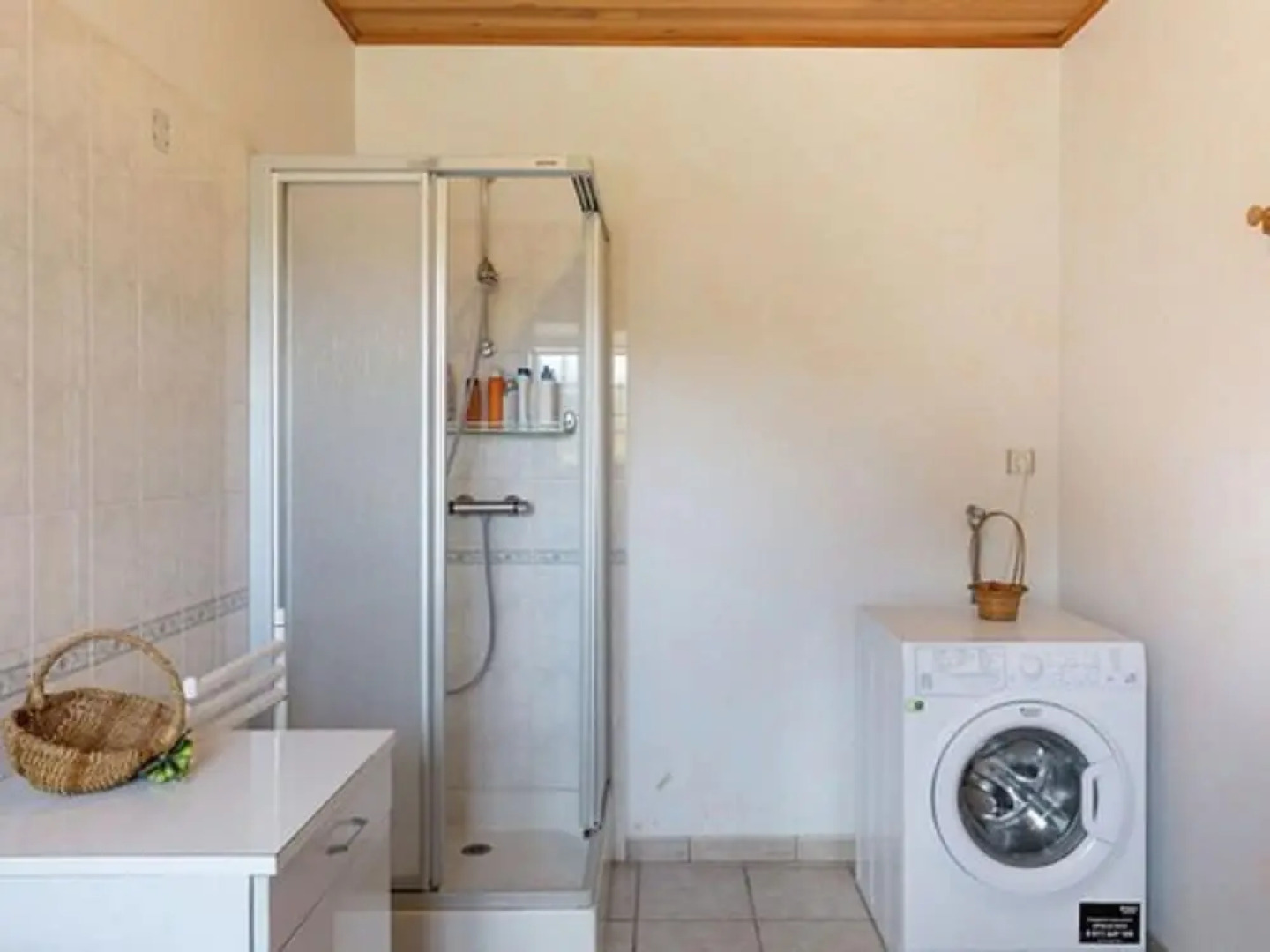 Rural holiday home near beach, culture and recreation in the tip of Brittany