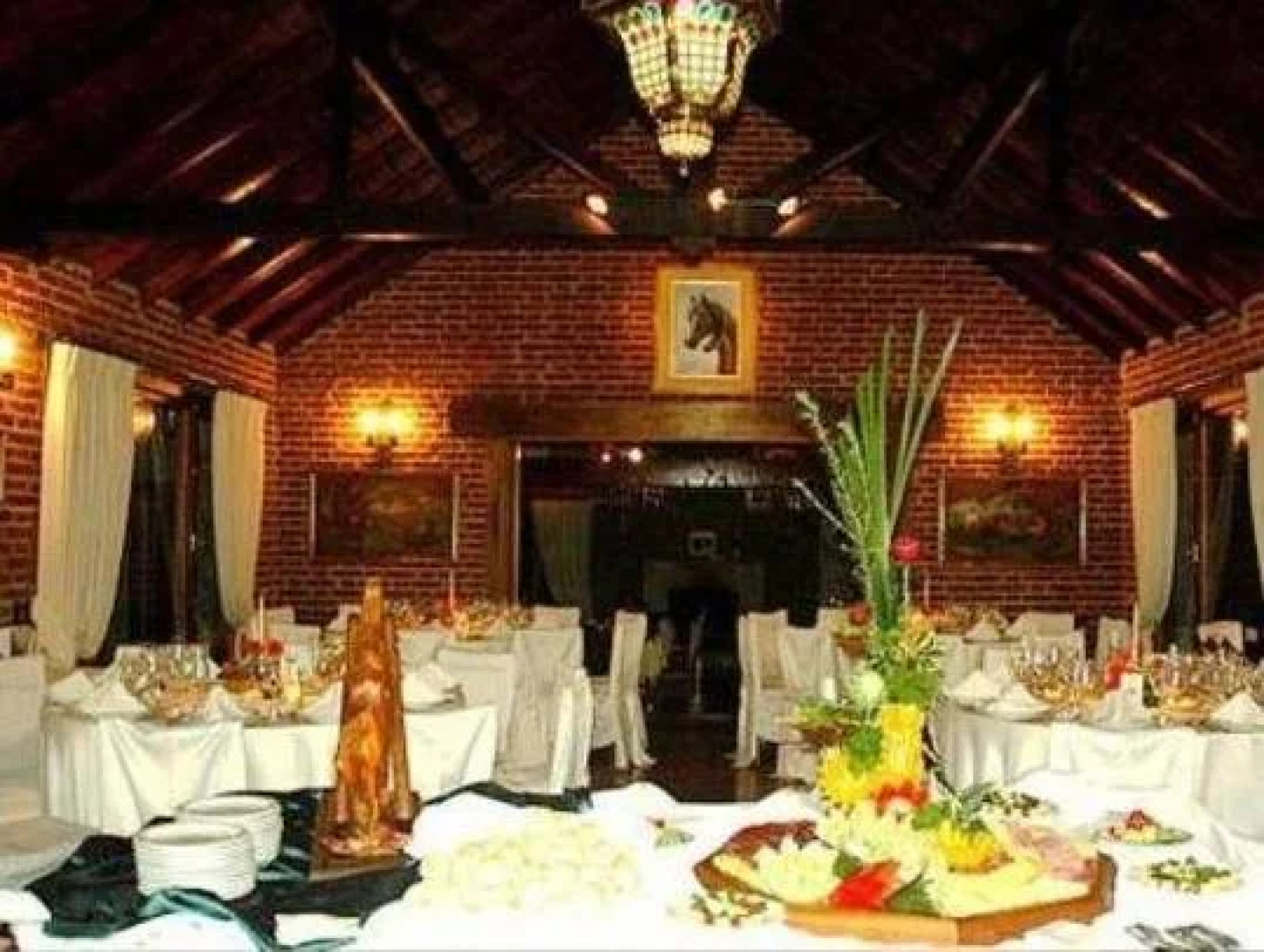 Los Nobles Hostal de Bosque