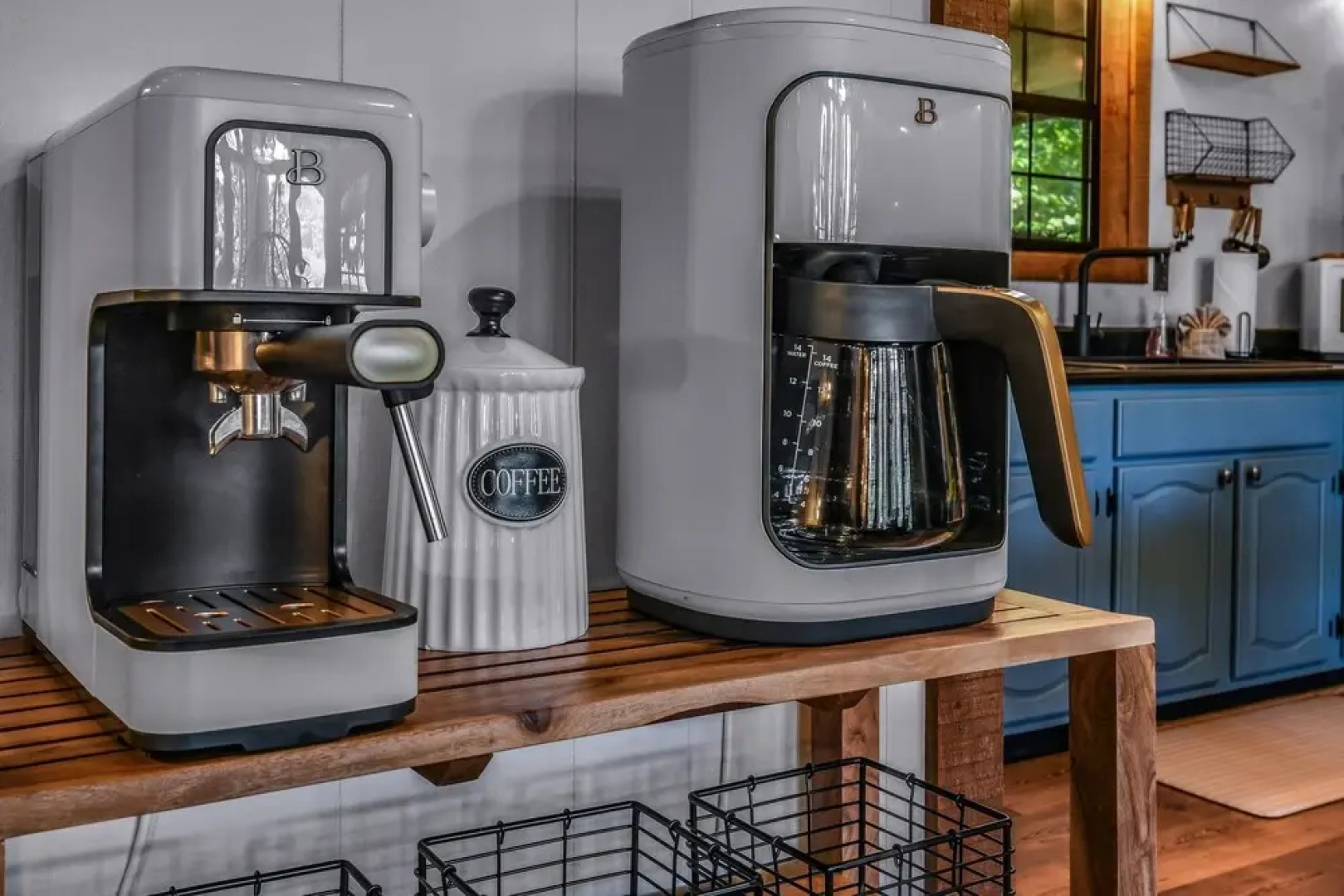 Cliff Haven 1 Bedroom Cabin by RedAwning