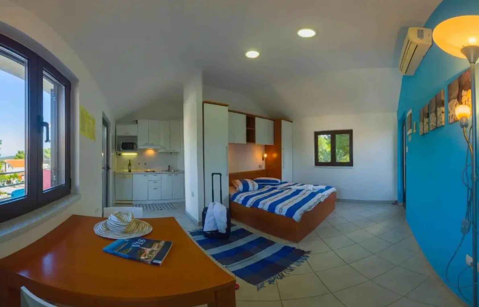 The Sea House Apartments