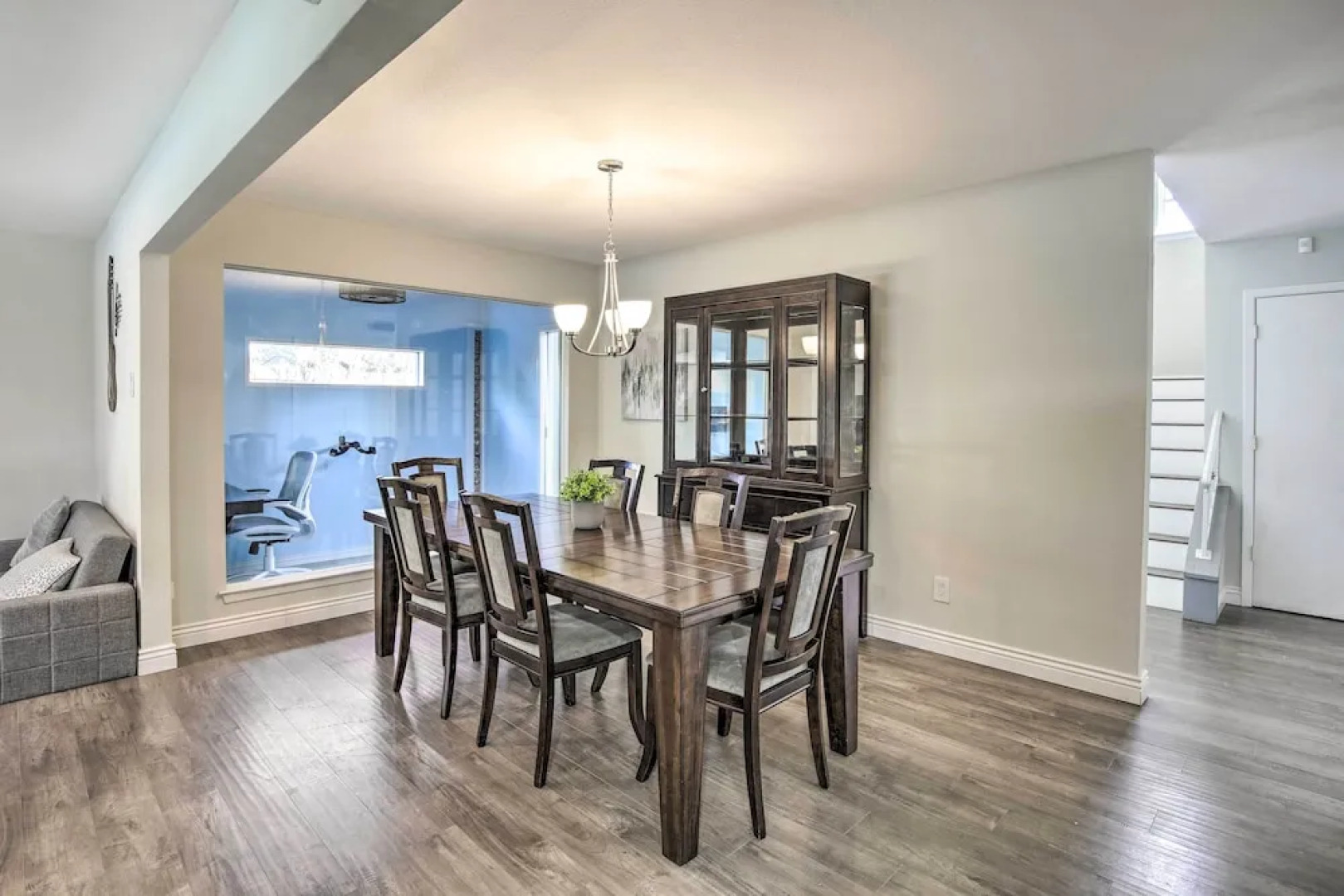 Poolside Oasis: Richardson Home w/ Movie Room!