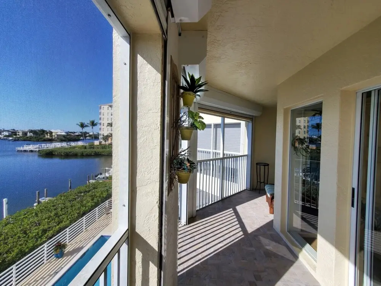 Alan's Hickory Bay West Condo