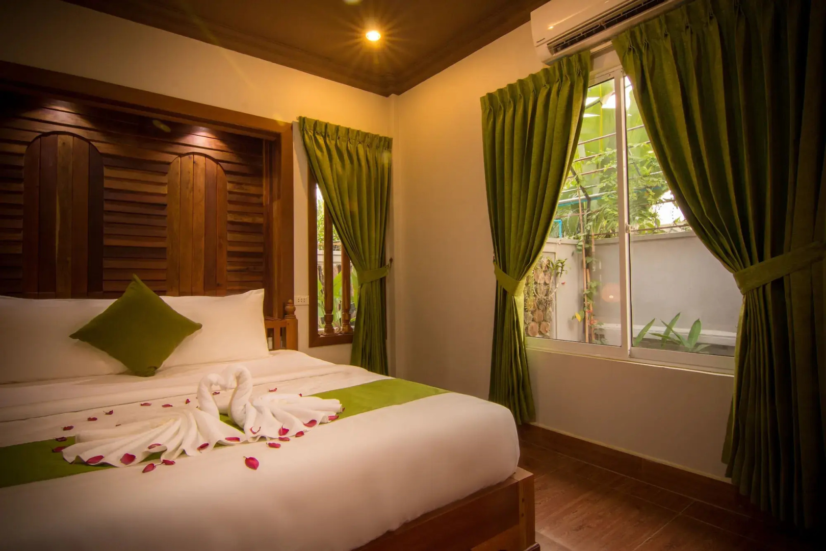 Ravorn Villa Boutique
