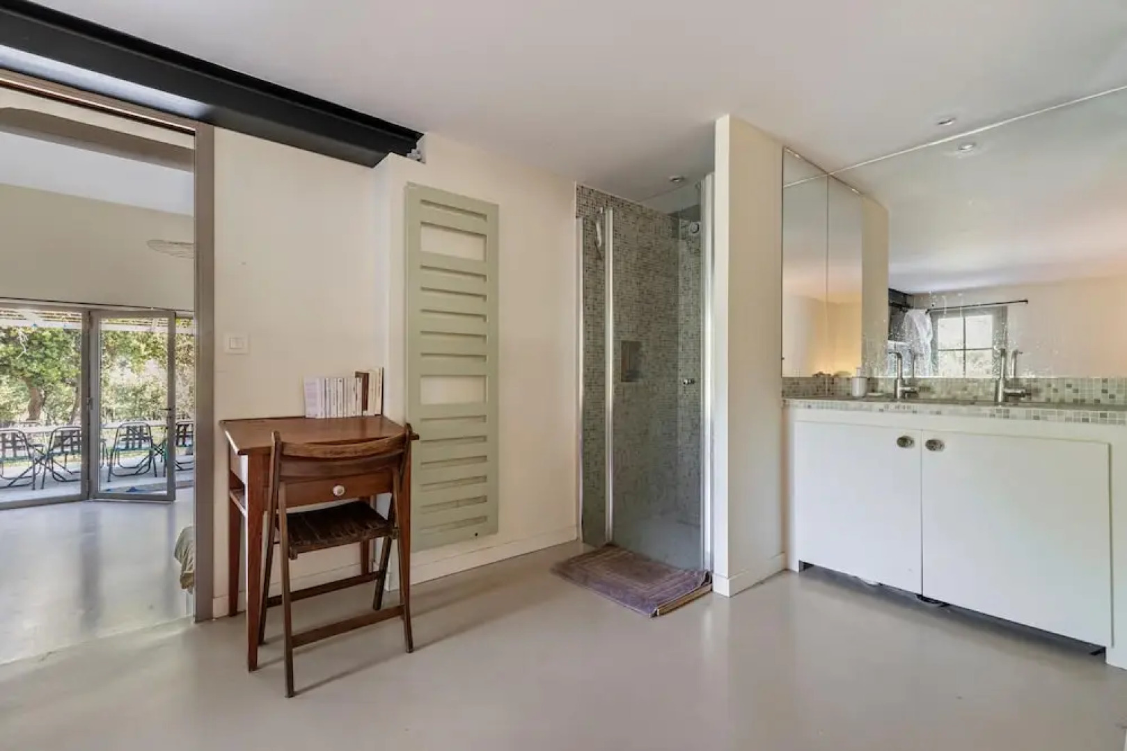 Villa With 5 Bedrooms in L'isle-sur-la-sorgue, With Private Pool, Furn