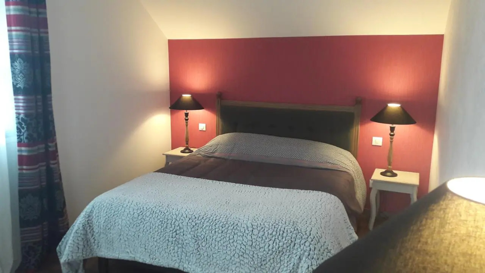 Hôtel les Aubépines