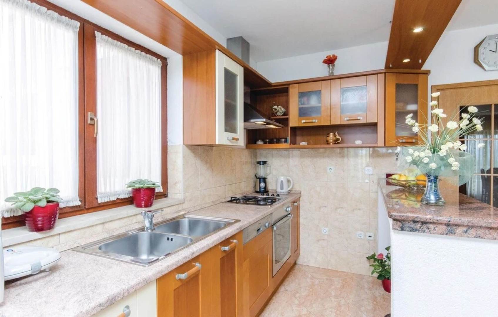 Awesome Home in Solin with WiFi, 8 Bedrooms & Hot Tub