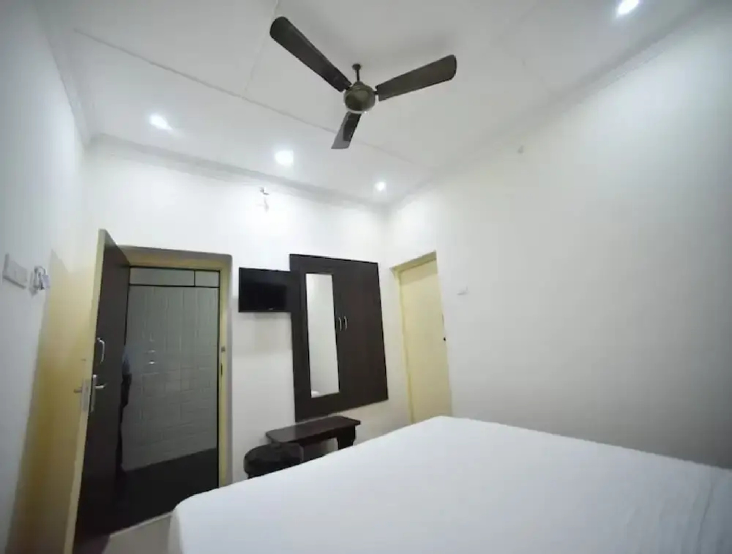 PRM Aruna Lodge