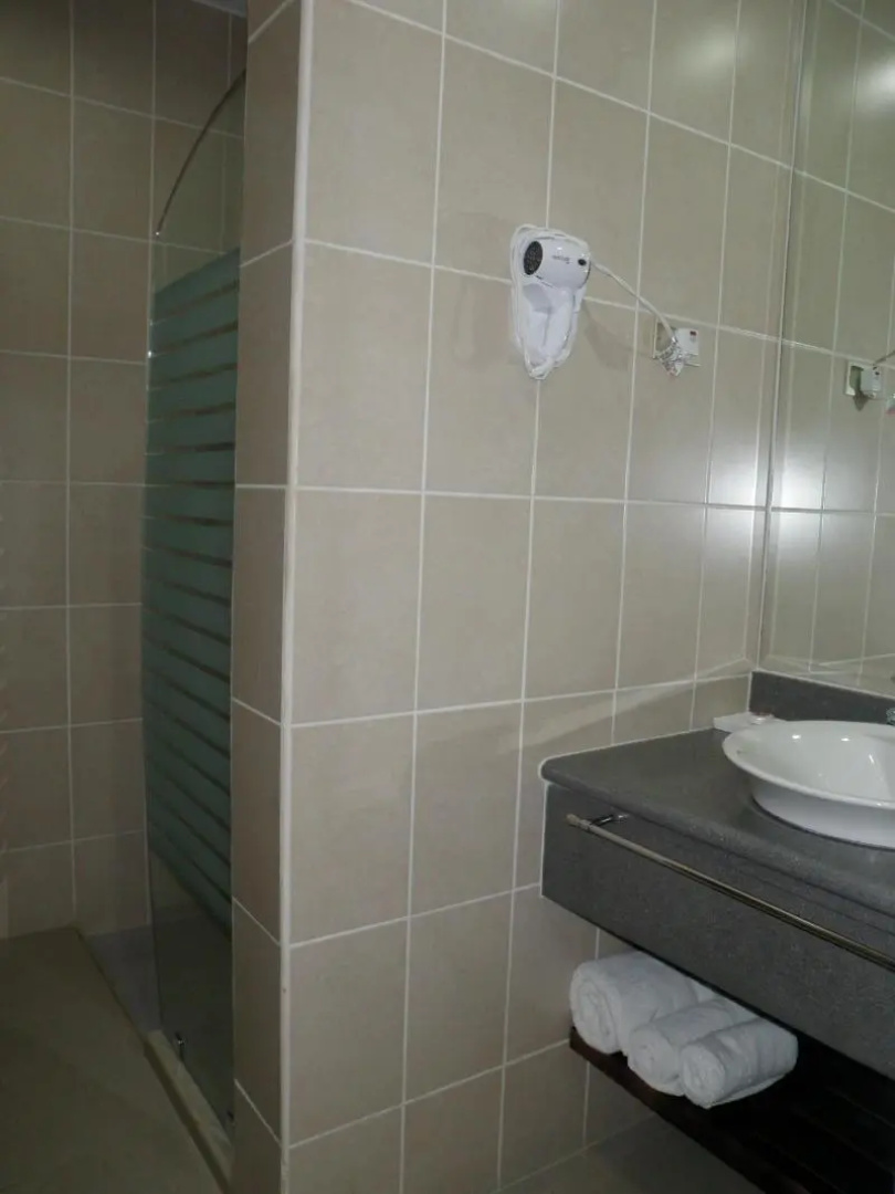 Hotel Brandt Ejecutivo Colonial Los Robles