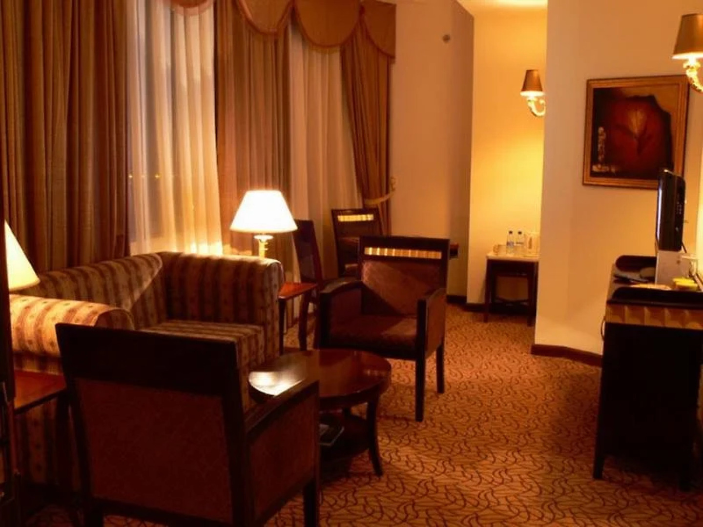 Gloria Hotel & Suites