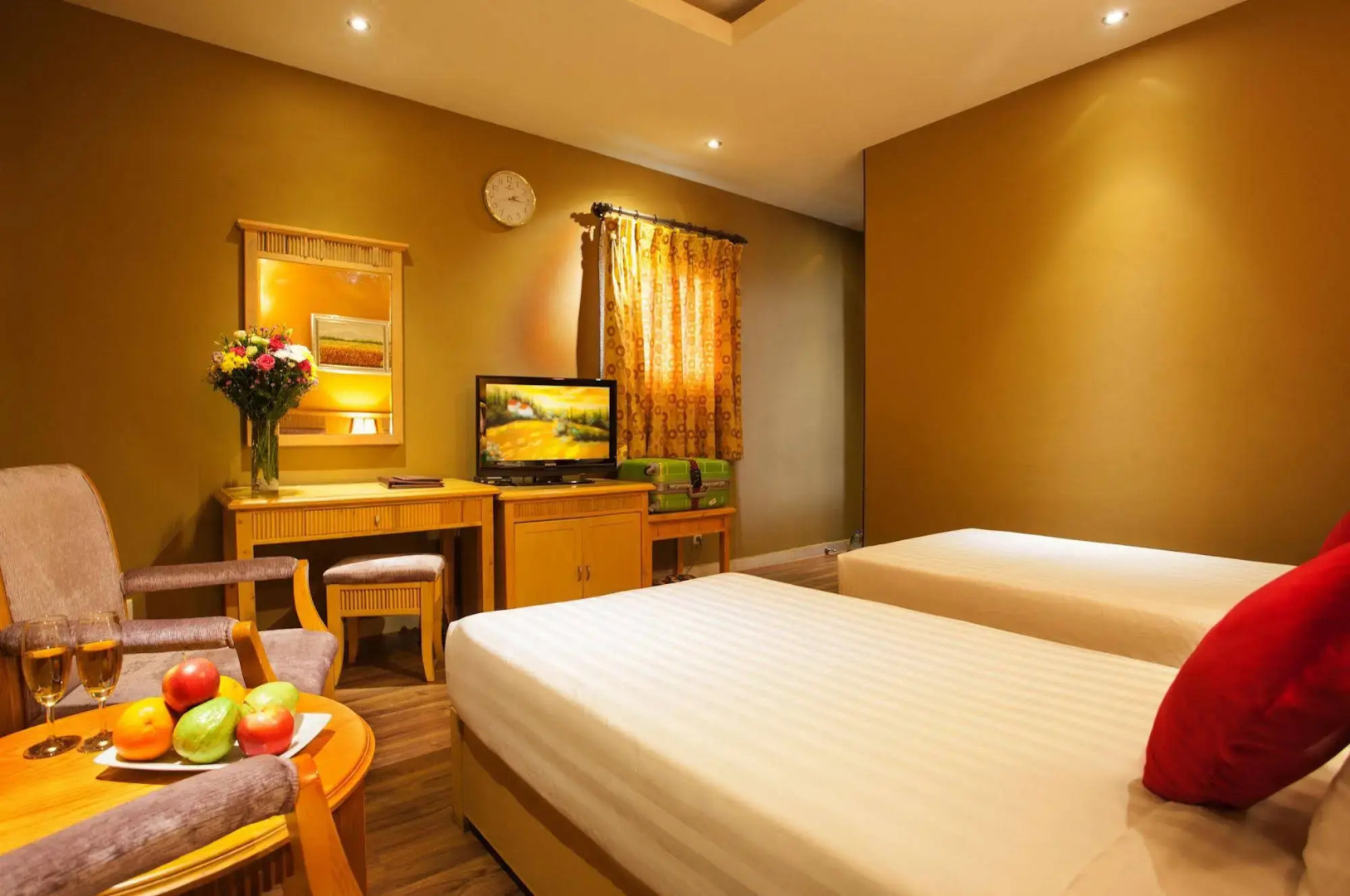 Silverland Min Hotel