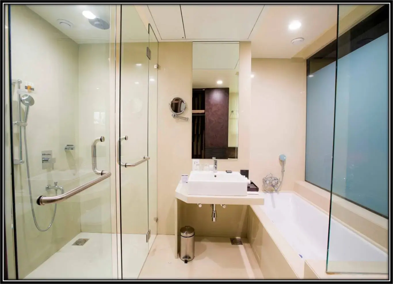 Regenta Central Grand Exotica Pune