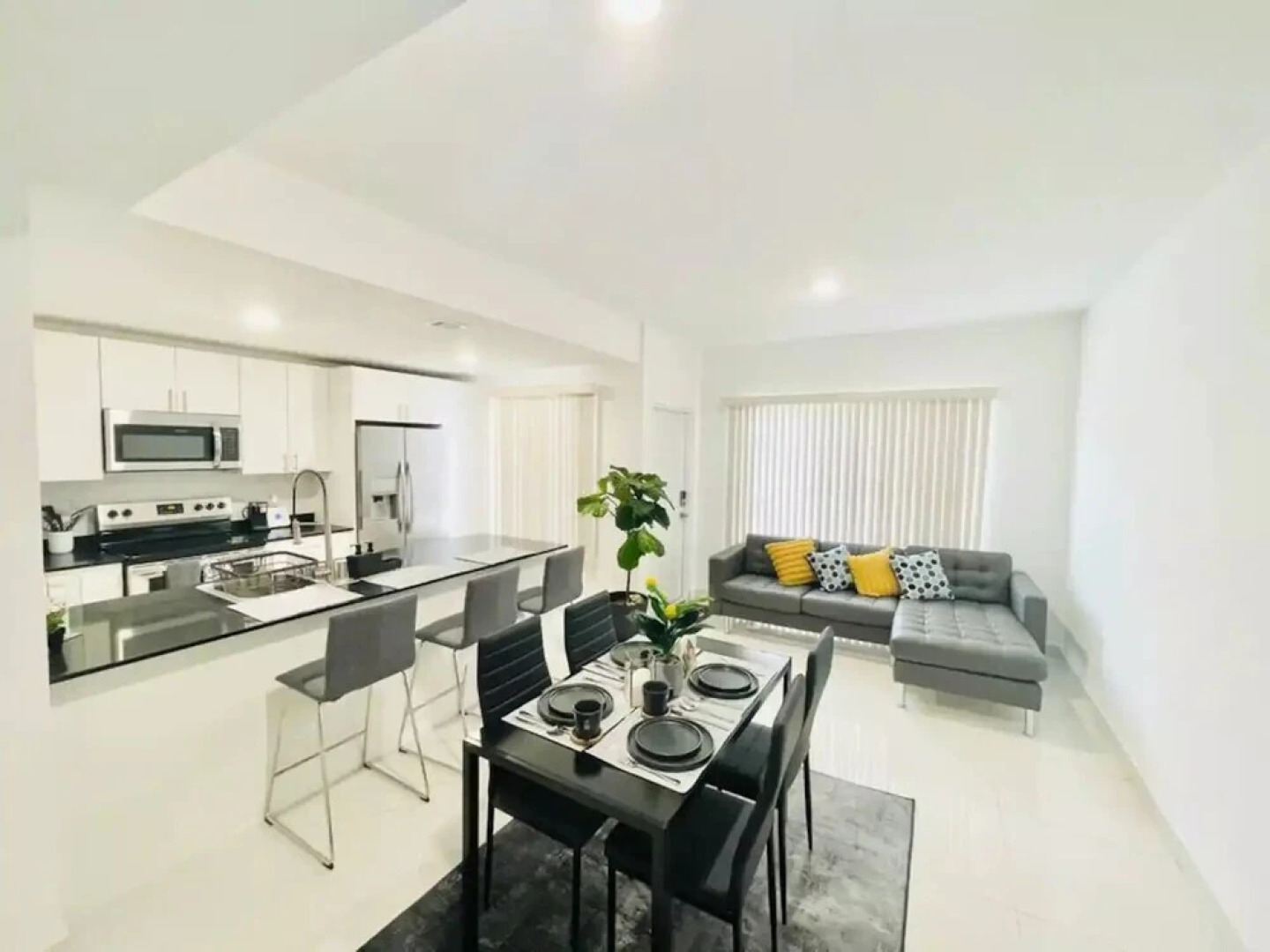 NEW HOME 3 Floors w SKY Terrace MIA, Homestead