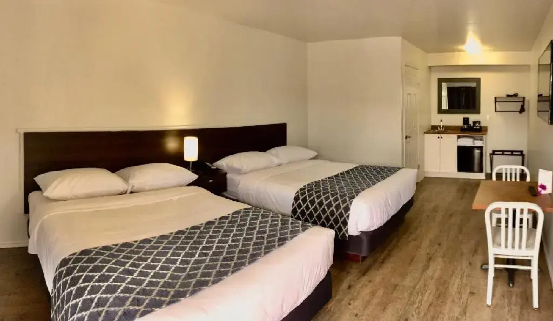 Humpback Inn
